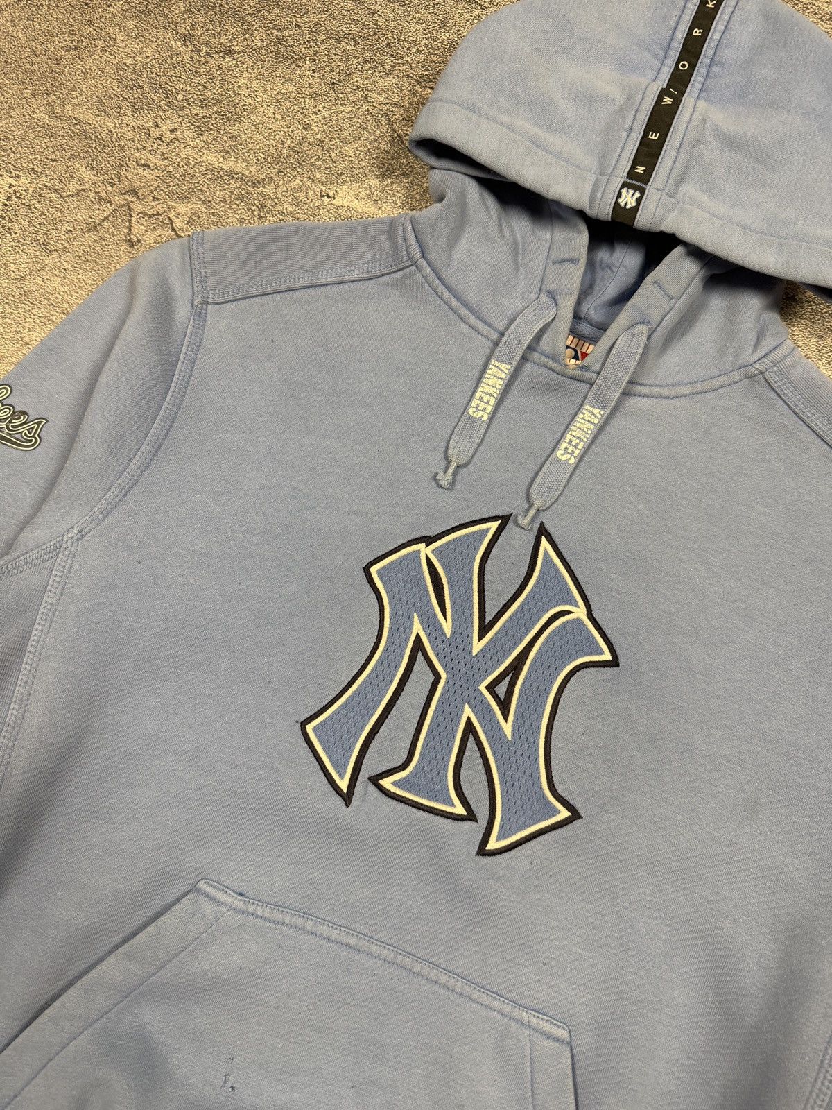 Majestic × New York Yankees New York NY Yankees Majestic hoodie vintage big logo center Size US M / EU 48-50 / 2 - 4 Thumbnail