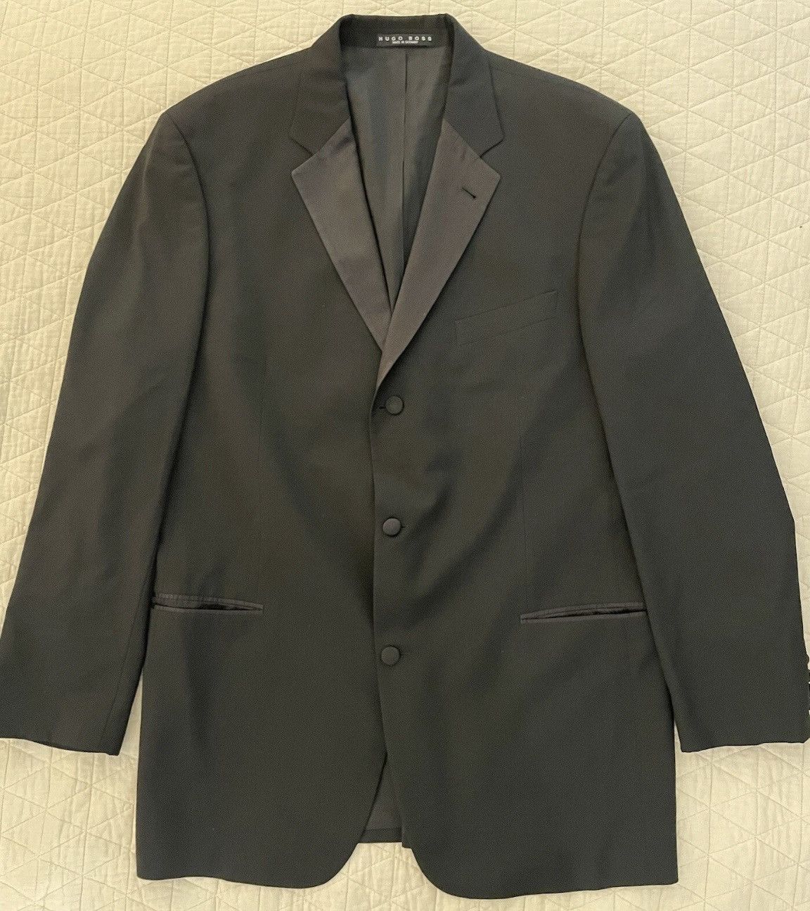 Hugo Boss 3-Button Single Breasted Pleated Tuxedo Size 46L - 2 Thumbnail