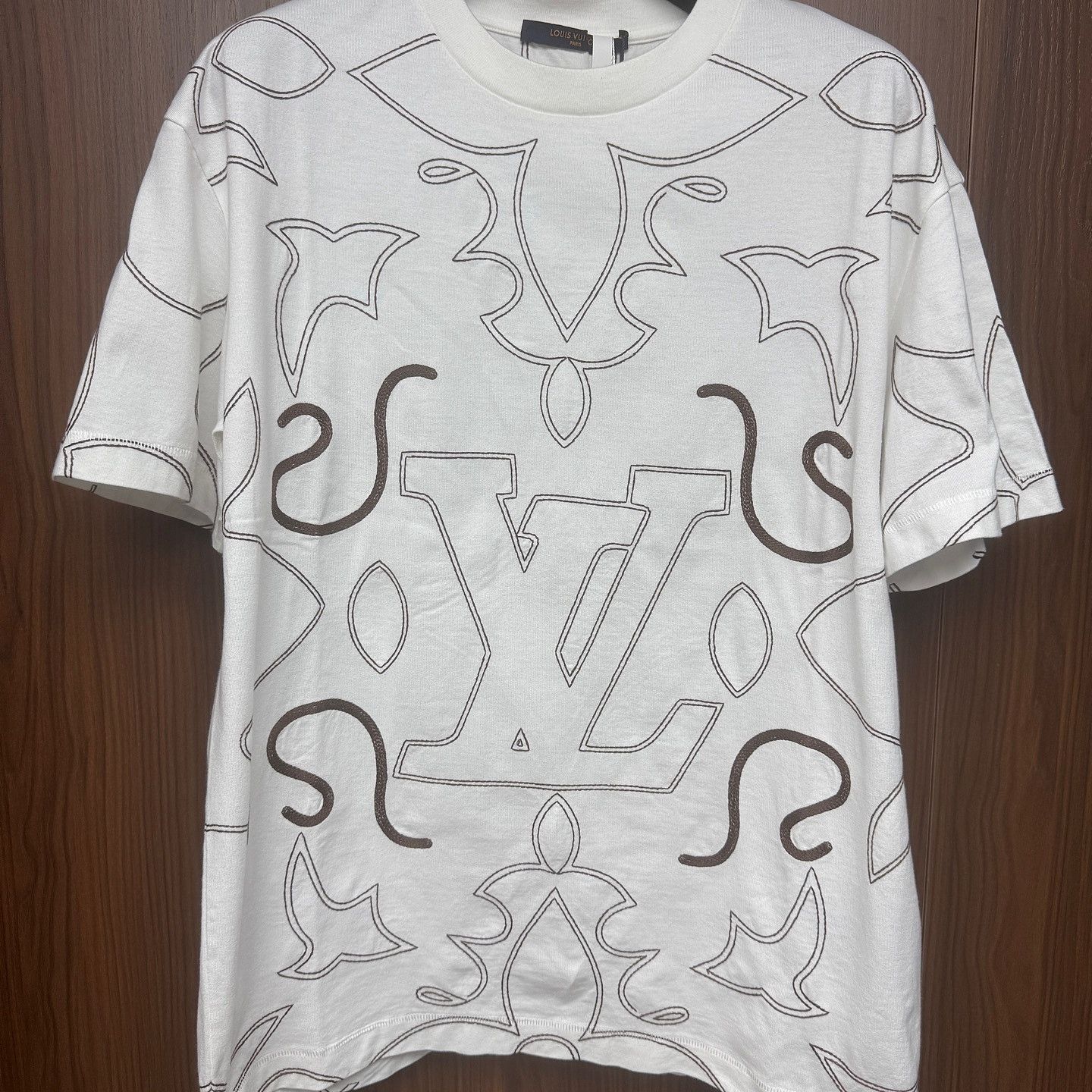 Louis Vuitton Louis Vuitton Logo Embroidery T-Shirt Size S Size US S / EU 44-46 / 1 - 1 Thumbnail
