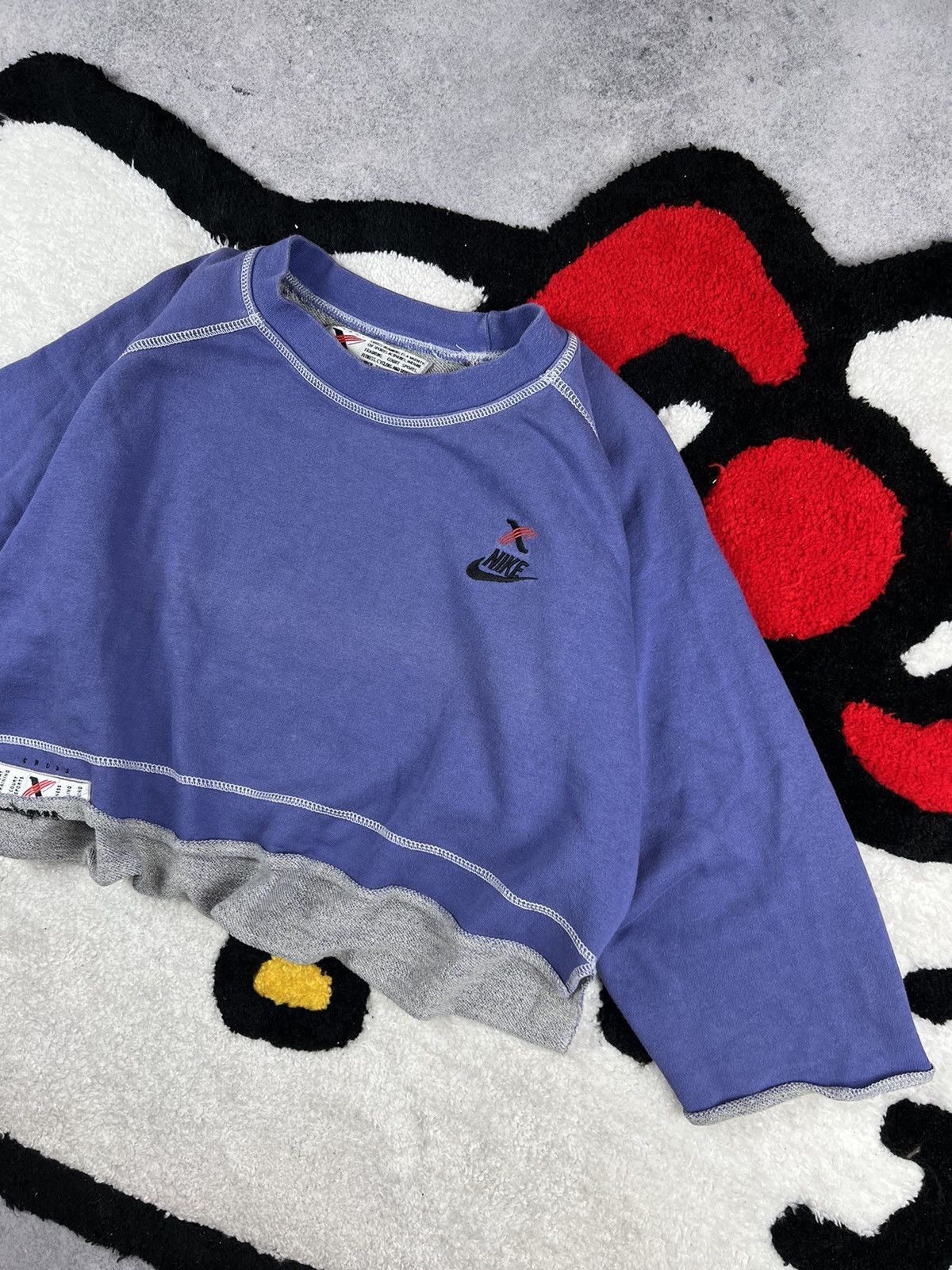 Vintage Vintage 90s Nike Cross Faded Y2K Oversized Cropp Sweatshirt Size S / US 4 / IT 40 - 1 Thumbnail