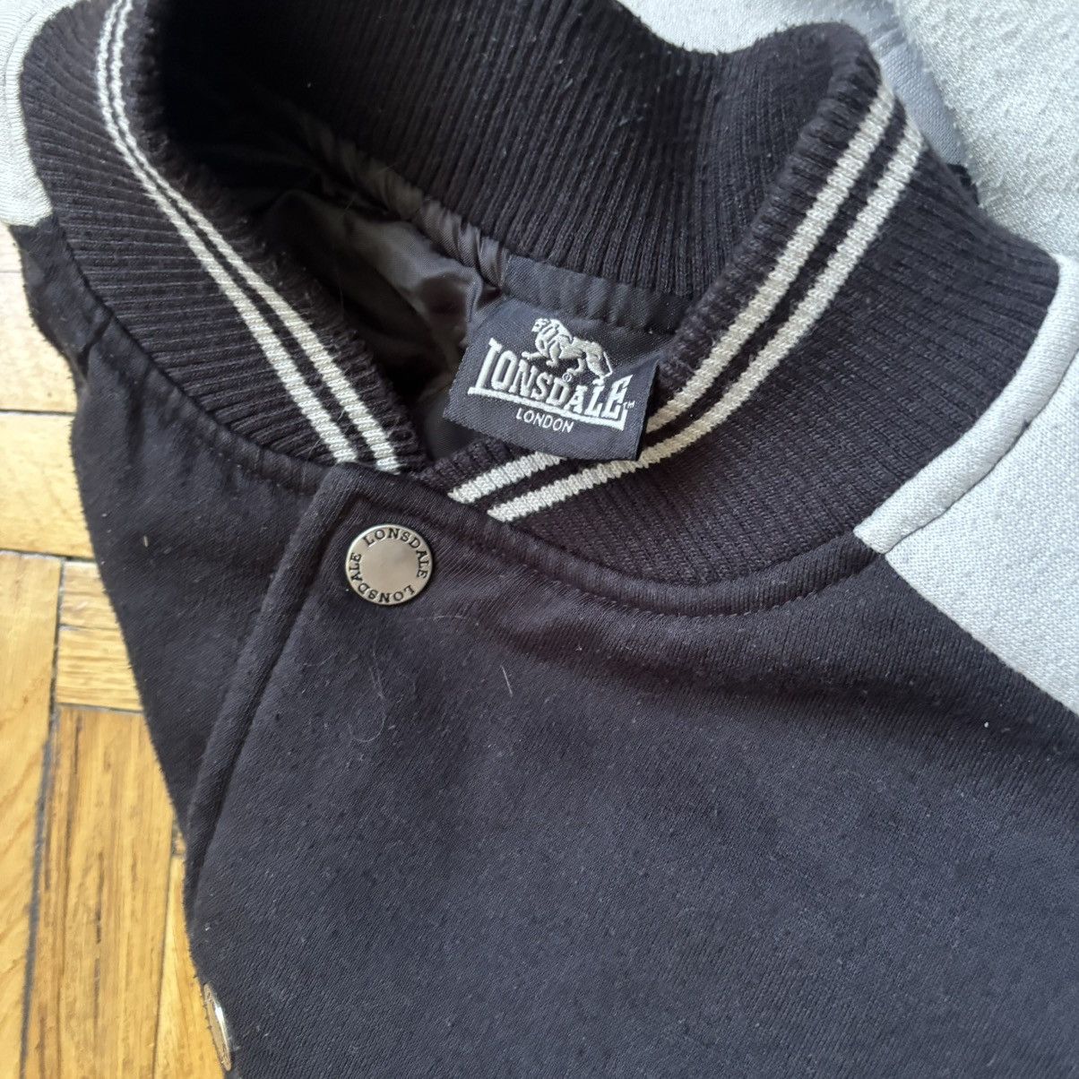 Lonsdale Vintage Y2K Distressed MMA Lonsdale London Varsity Jacket Size US L / EU 52-54 / 3 - 5 Thumbnail