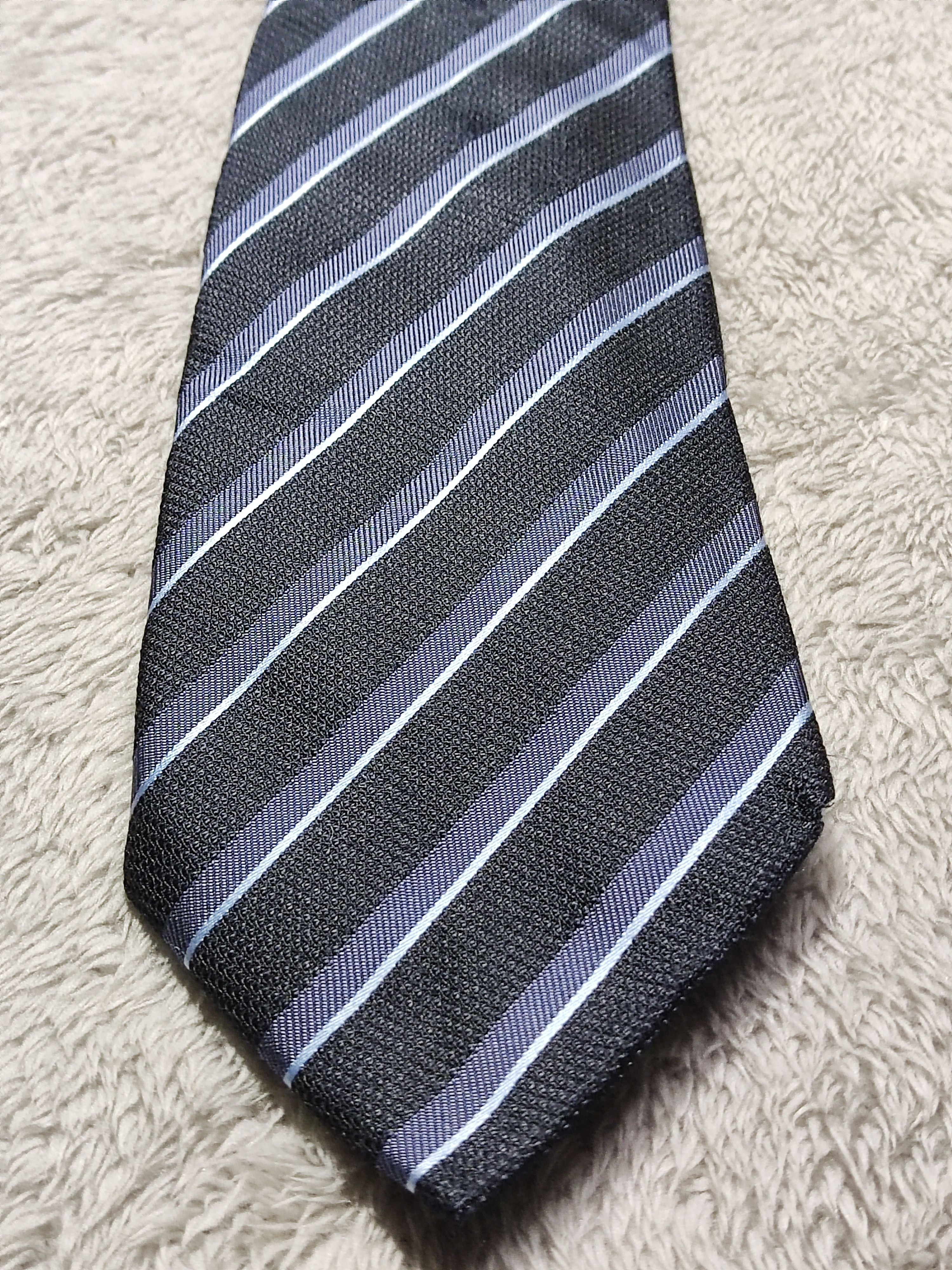 Burberry Vintage 2 bundle BURBERRYS Striped/Geometric Silk Tie Size ONE SIZE - 9 Thumbnail
