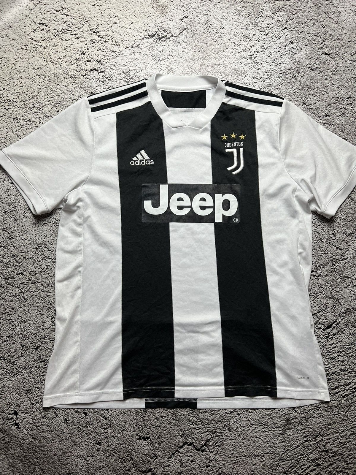 Adidas 2018-2019 Juventus adias jeep jersey Size US L / EU 52-54 / 3 - 1 Thumbnail