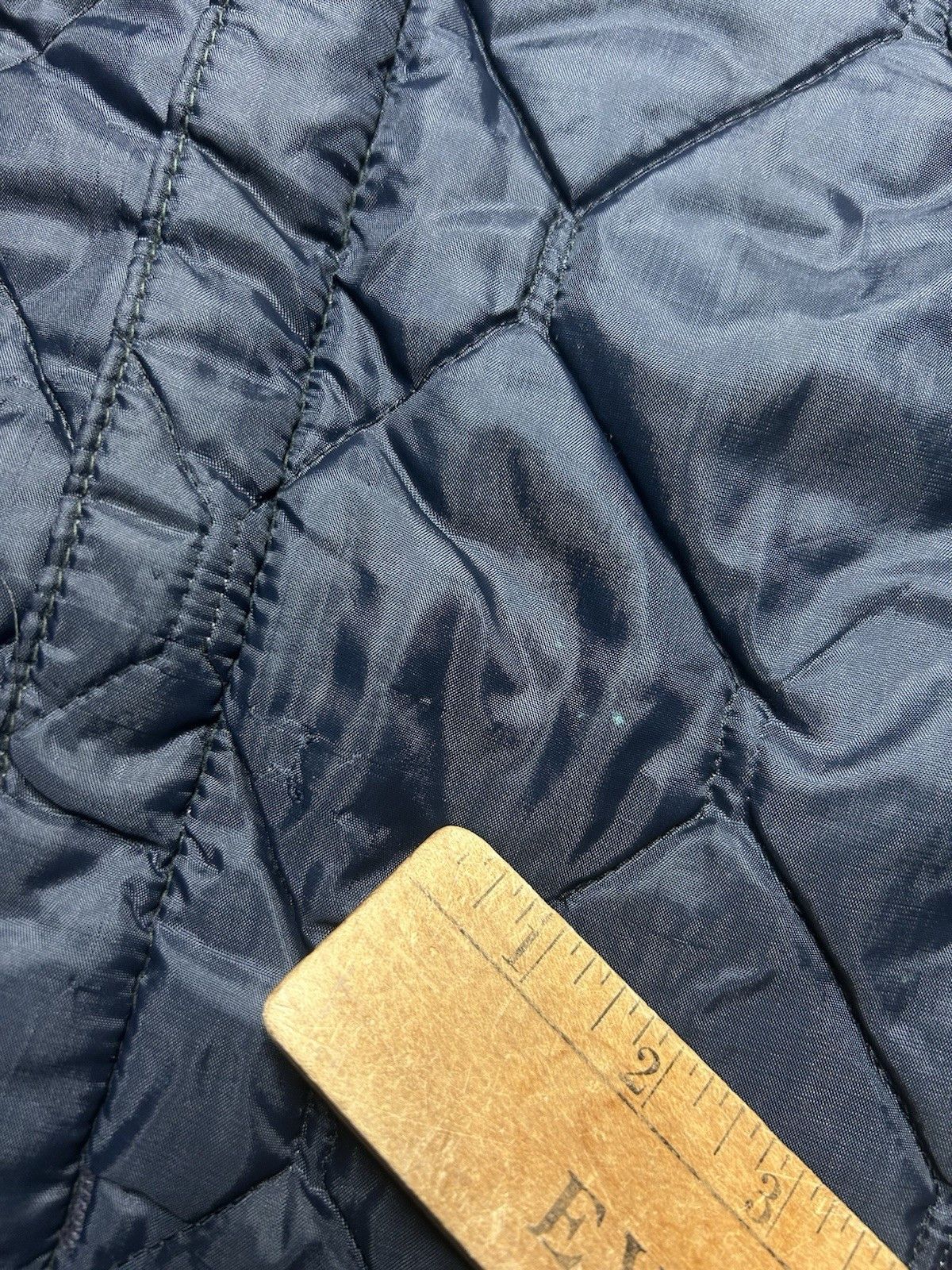 Vintage Vintage 1960s diamond quilted jacket navy zip nylon small Size US S / EU 44-46 / 1 - 4 Thumbnail