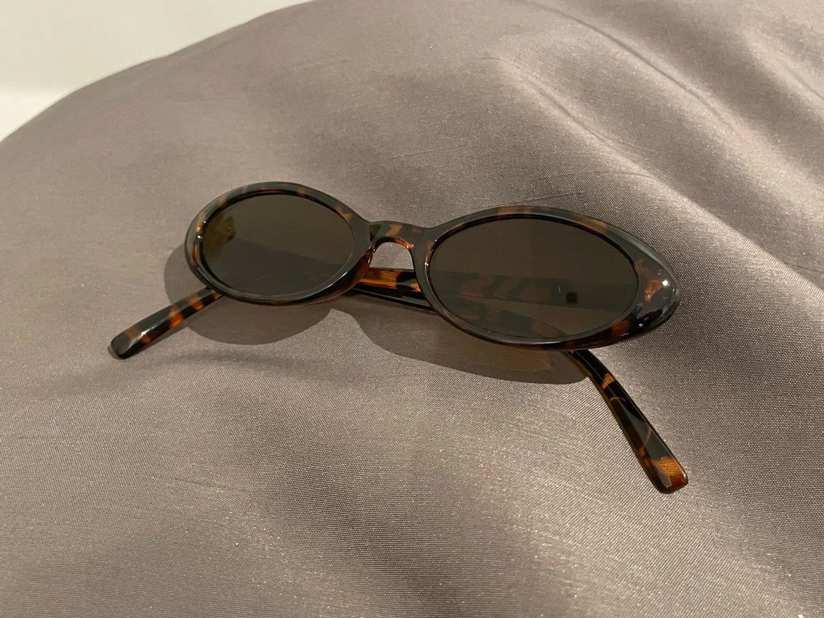 Vintage Retro Vintage Brown Hot Small Sunglasses y2k Size ONE SIZE - 4 Thumbnail