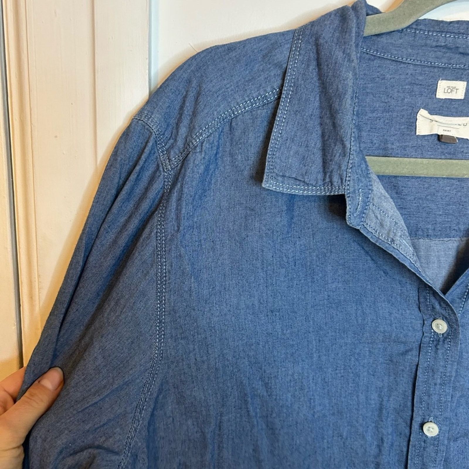 Loft Loft Blue Chambray Softened Shirt Size XL / US 12-14 / IT 48-50 - 6 Thumbnail