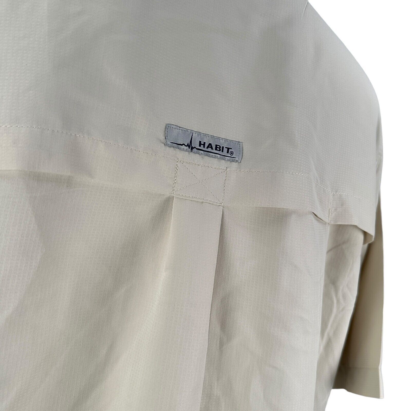 The Unbranded Brand Habit Vented Fishing Shirt Men L Beige Polyester Button-Up Size US L / EU 52-54 / 3 - 4 Thumbnail