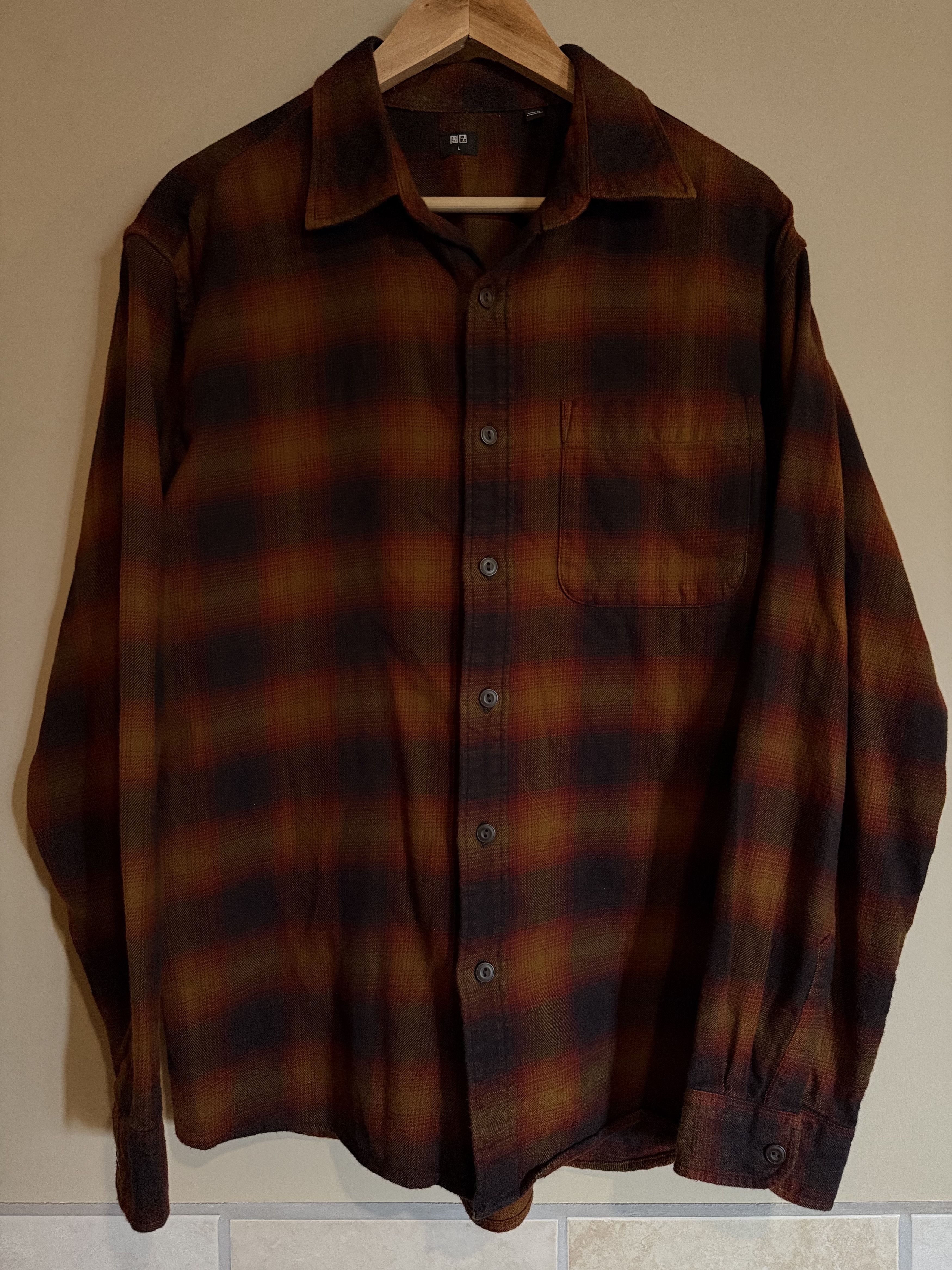 Uniqlo Uniqlo Russet Cotton Plaid L/S Shirt, Men's Large Size US L / EU 52-54 / 3 - 1 Thumbnail