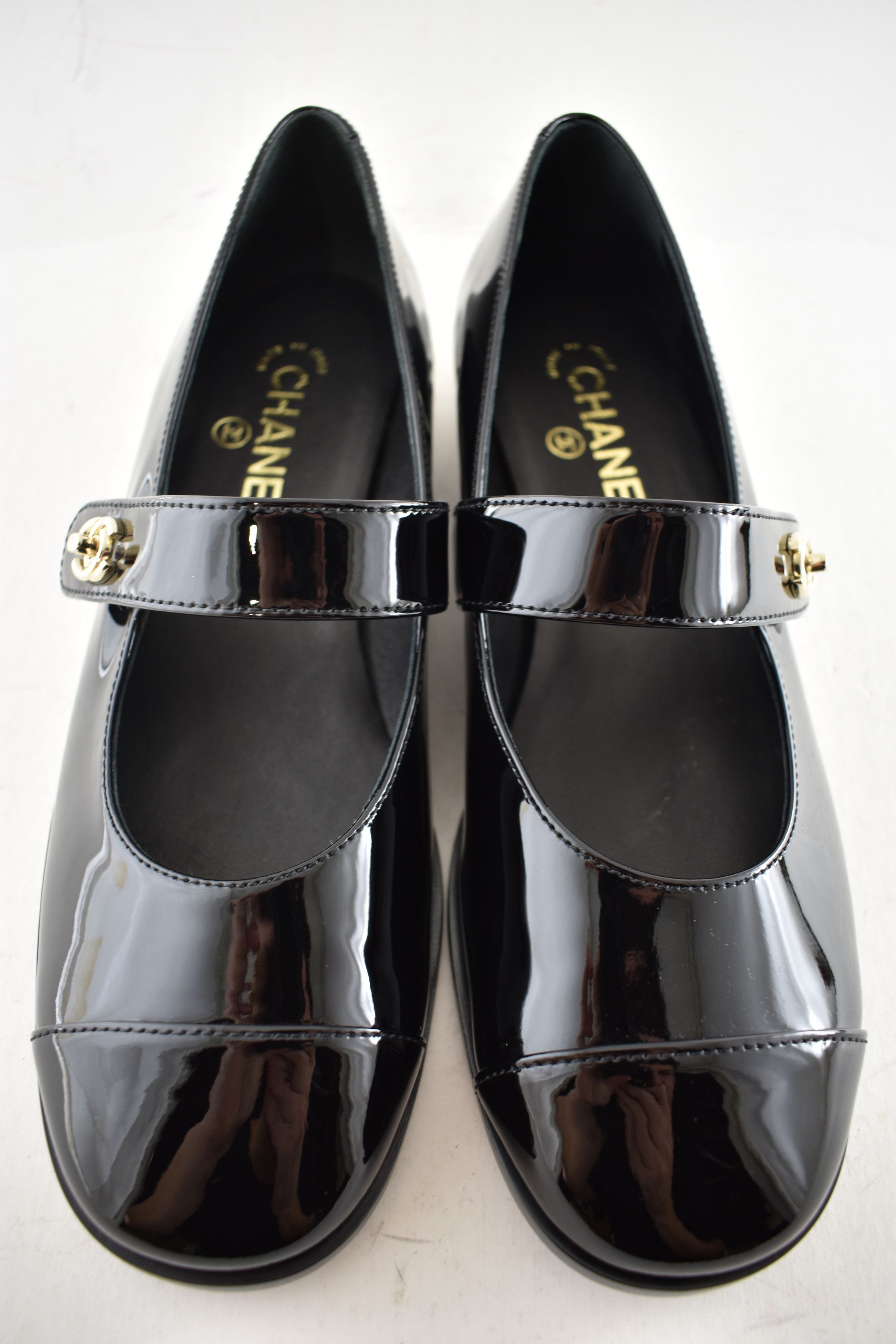 Chanel Chanel Patent Turnlock CC Mary Jane Ballet Loafer Flat 36 Size US 6 / IT 36 - 9 Thumbnail
