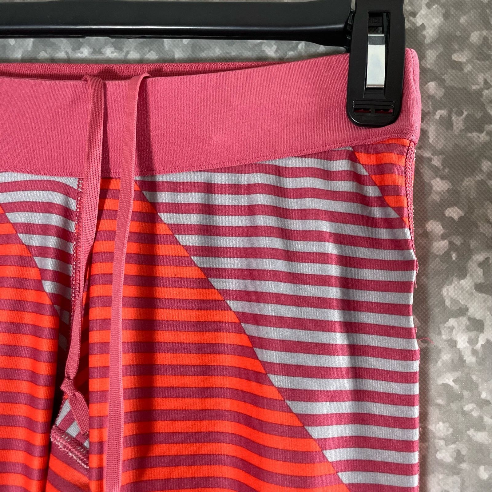 Nike Nike Dri Fit Pink Striped Capri Activewear Leggings - XS Size 23" - 2 Thumbnail