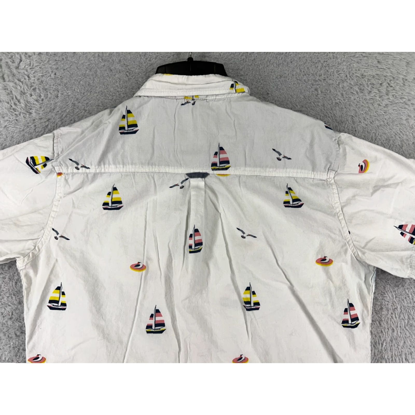 Vintage VINTAGE Free Planet Shirt Men's Button-Down Short Sleeve Large White Sailboat Floral Aloha Beach Palms 90s Mens Size US L / EU 52-54 / 3 - 6 Thumbnail