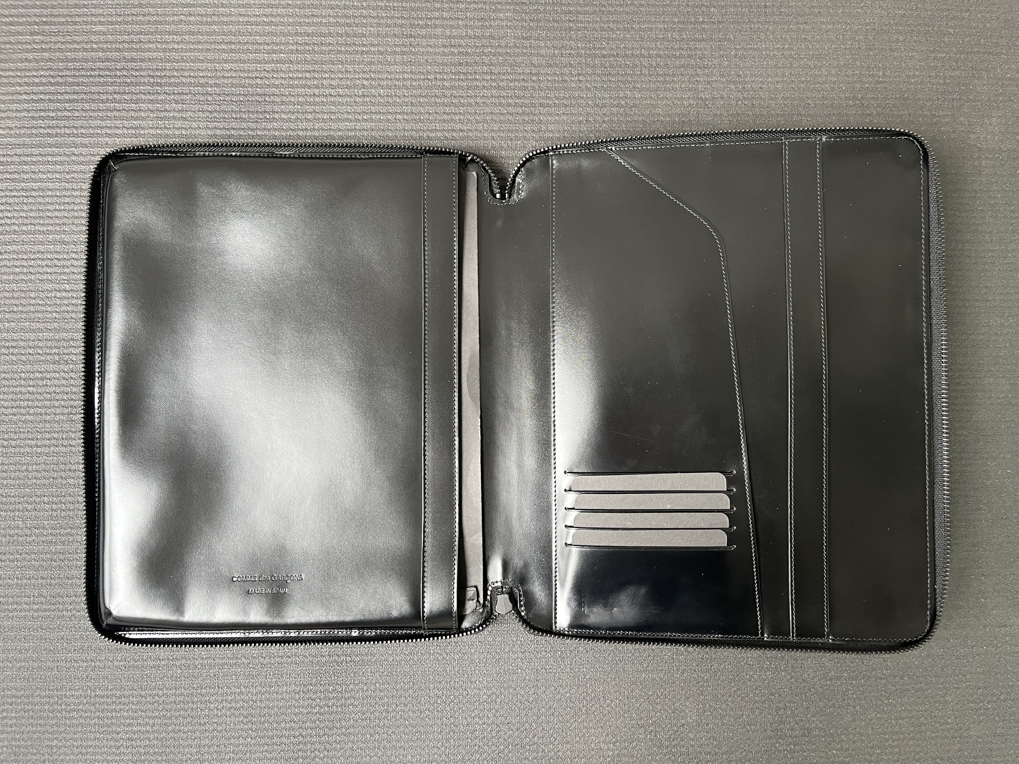Comme des Garcons Comme des Garcons Very Black Luxury Leather iPad Case Folio Size ONE SIZE - 4 Thumbnail
