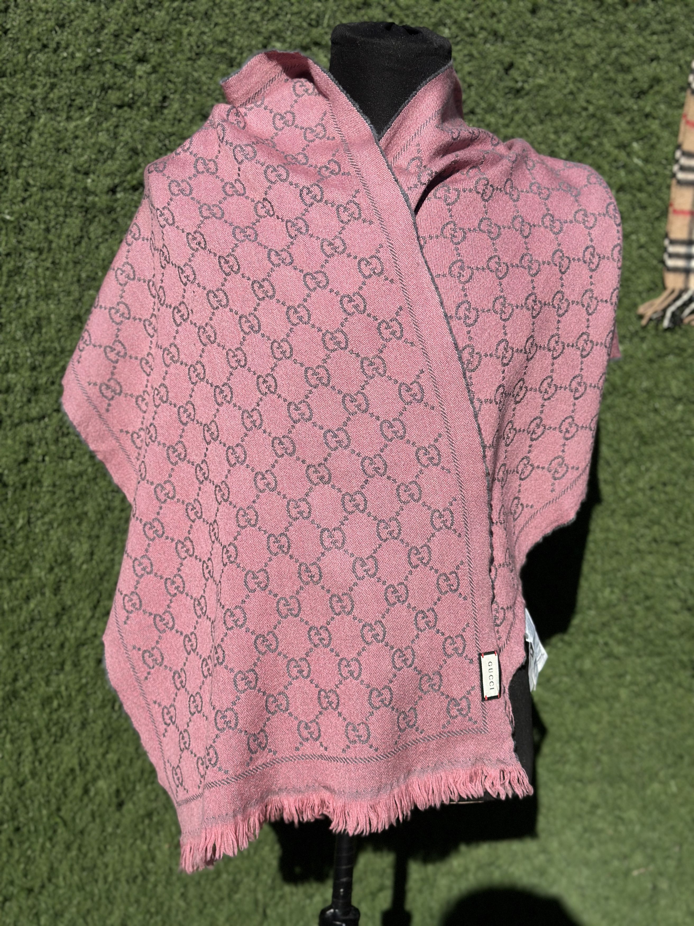 Gucci Gucci GG Jacquard Wool Scarf Shawl Wrap Reversible 160x44cm Size ONE SIZE - 2 Thumbnail