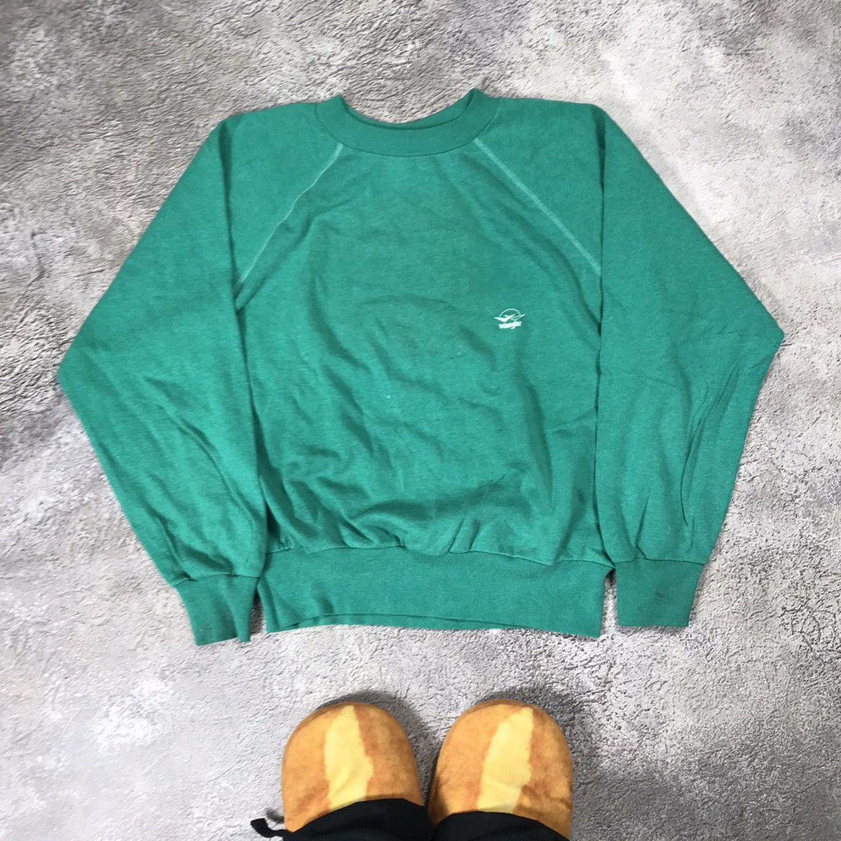Vintage Vintage 90s Green Crewneck Sweatshirt Streetwear Thrashed M Size US M / EU 48-50 / 2 - 1 Thumbnail