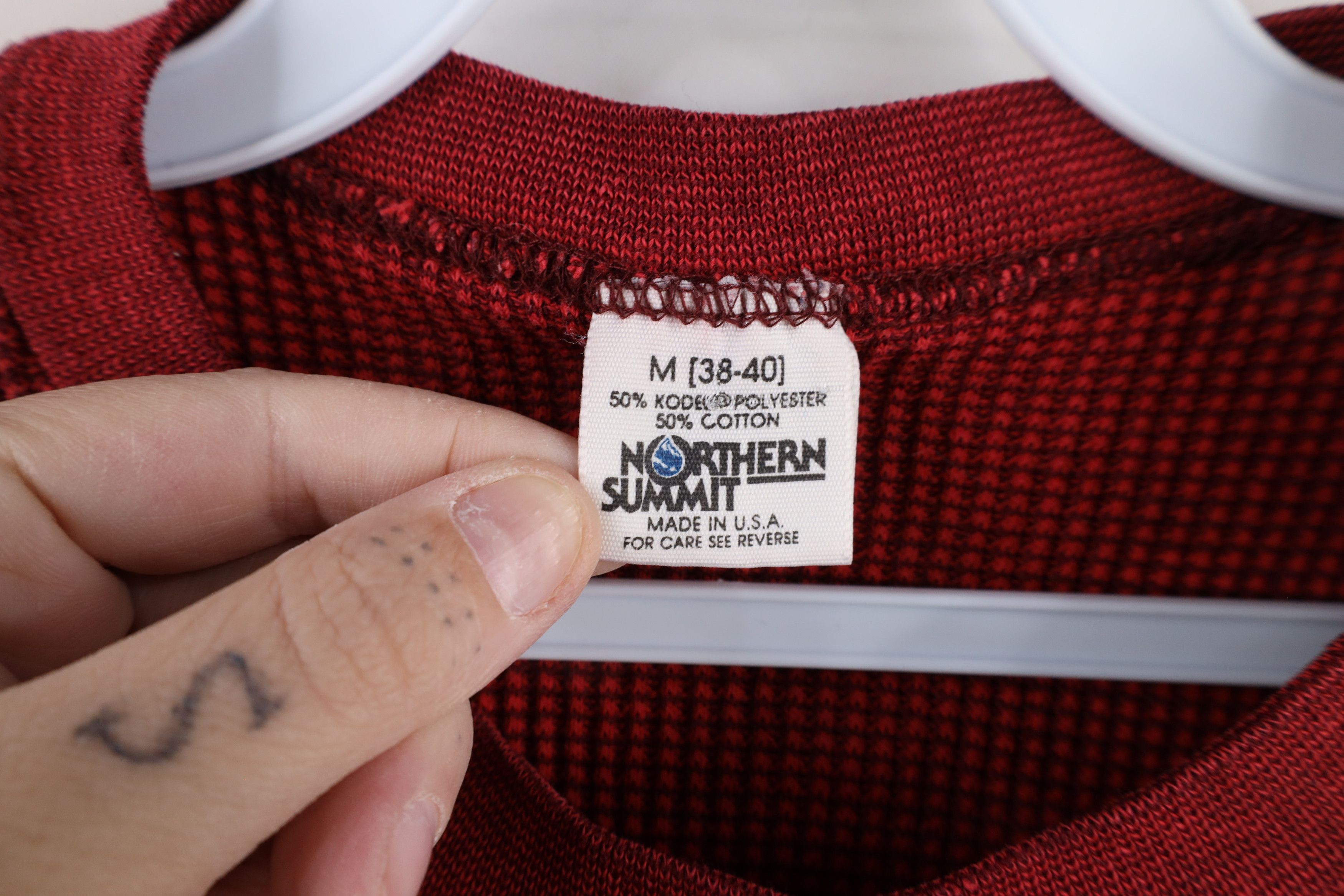 Vintage Vintage 90s Streetwear Thermal Waffle Knit T-Shirt Red USA Size US M / EU 48-50 / 2 - 6 Thumbnail