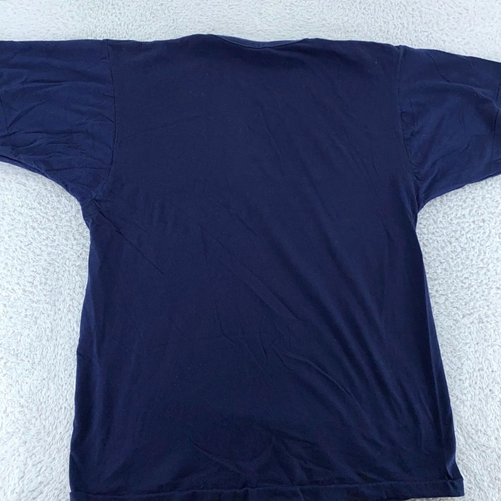 Fruit Of The Loom VINTAGE Fruit of the Loom Navy Pocket Shirt Mens M/L Single Stitch 90s Shirt Mens Vintage Navy Pocket Size US M / EU 48-50 / 2 - 4 Thumbnail