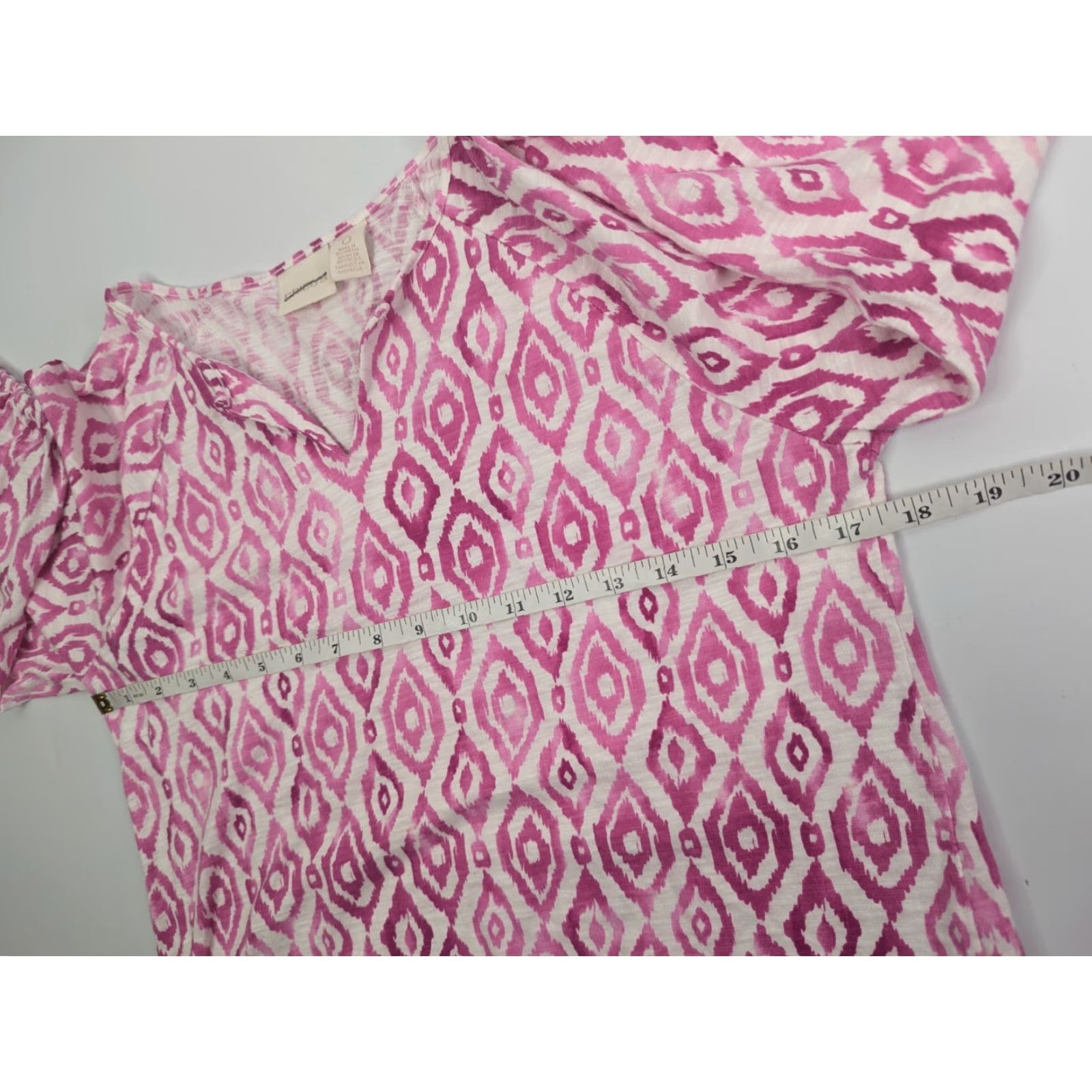 Vintage Chico's Women Top Size 0 (S/4) Knit V-Neck 3/4 Sleeve Pink Geometric T-Shirt Size XS / US 0-2 / IT 36-38 - 5 Thumbnail