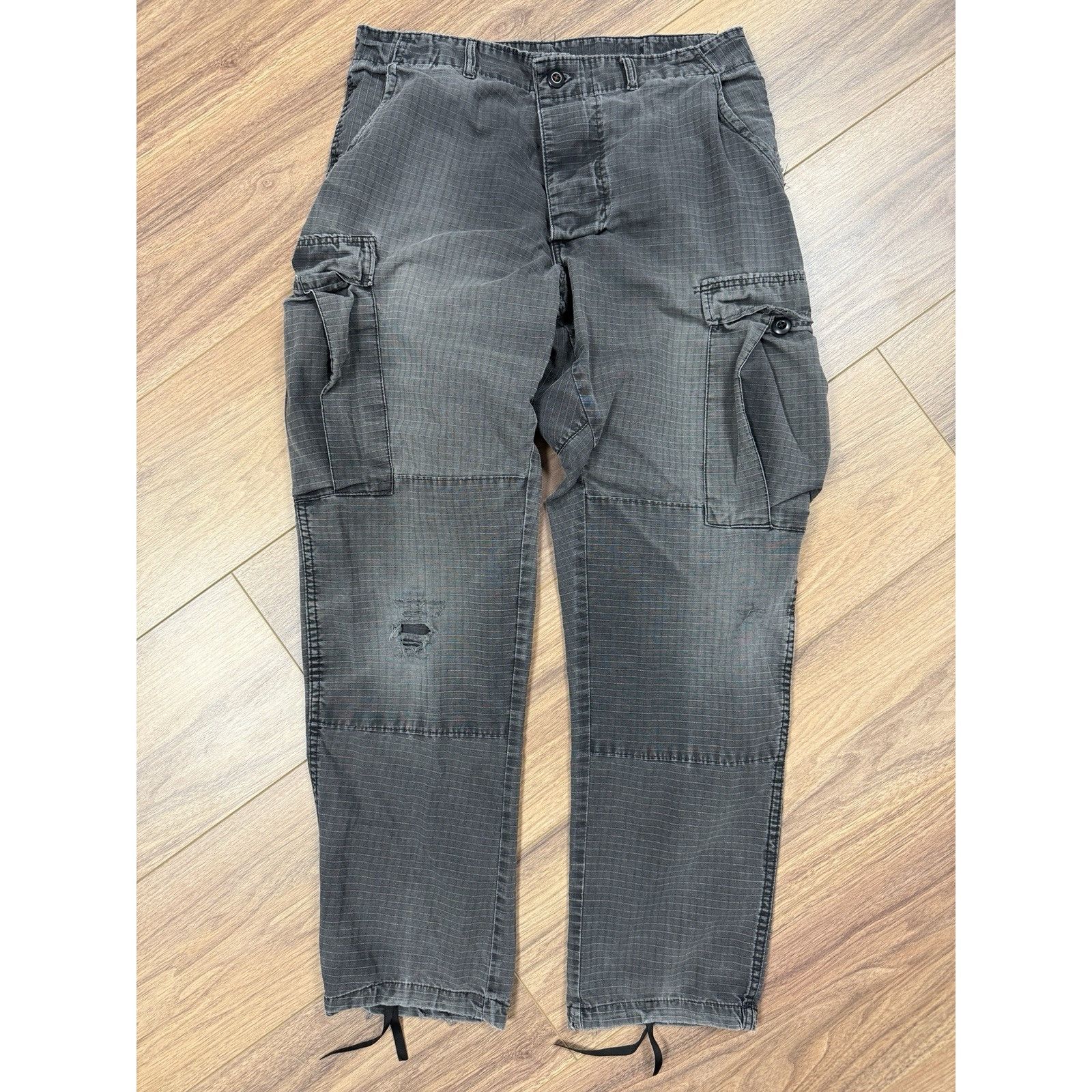 Vintage Vintage Military Trouser Cargo Pants Mens Faded Gray Ripstop Size US 32 / EU 48 - 1 Thumbnail