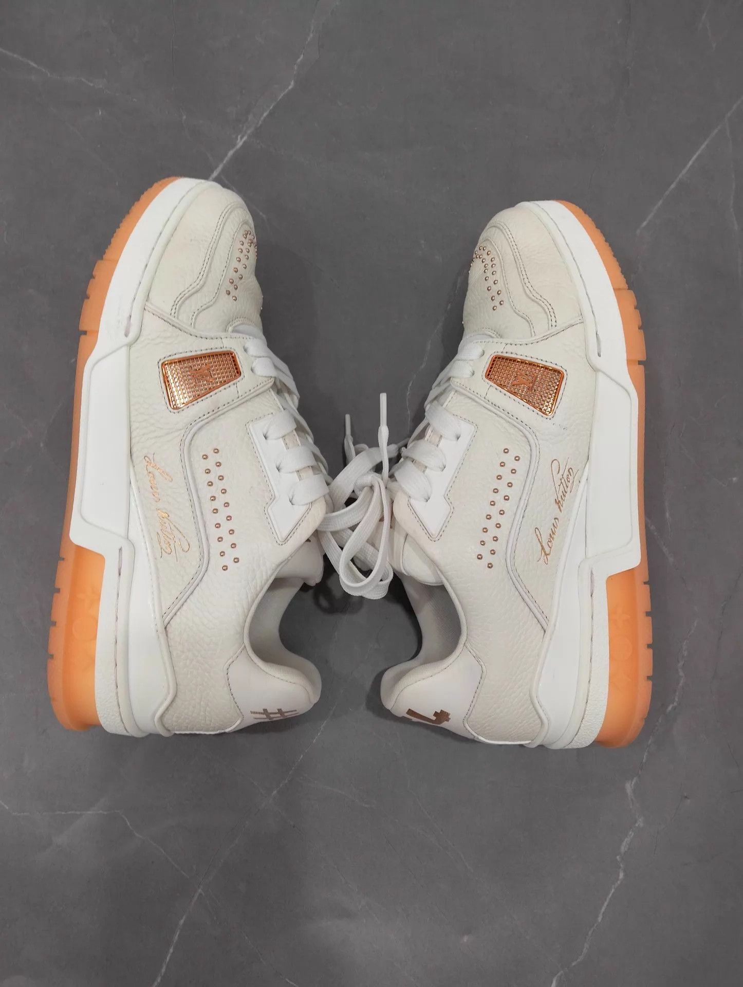 Louis Vuitton Louis Vuitton Trainer White Orange Rivets 39 (95 New) Size US 8.5 / EU 41-42 - 3 Thumbnail