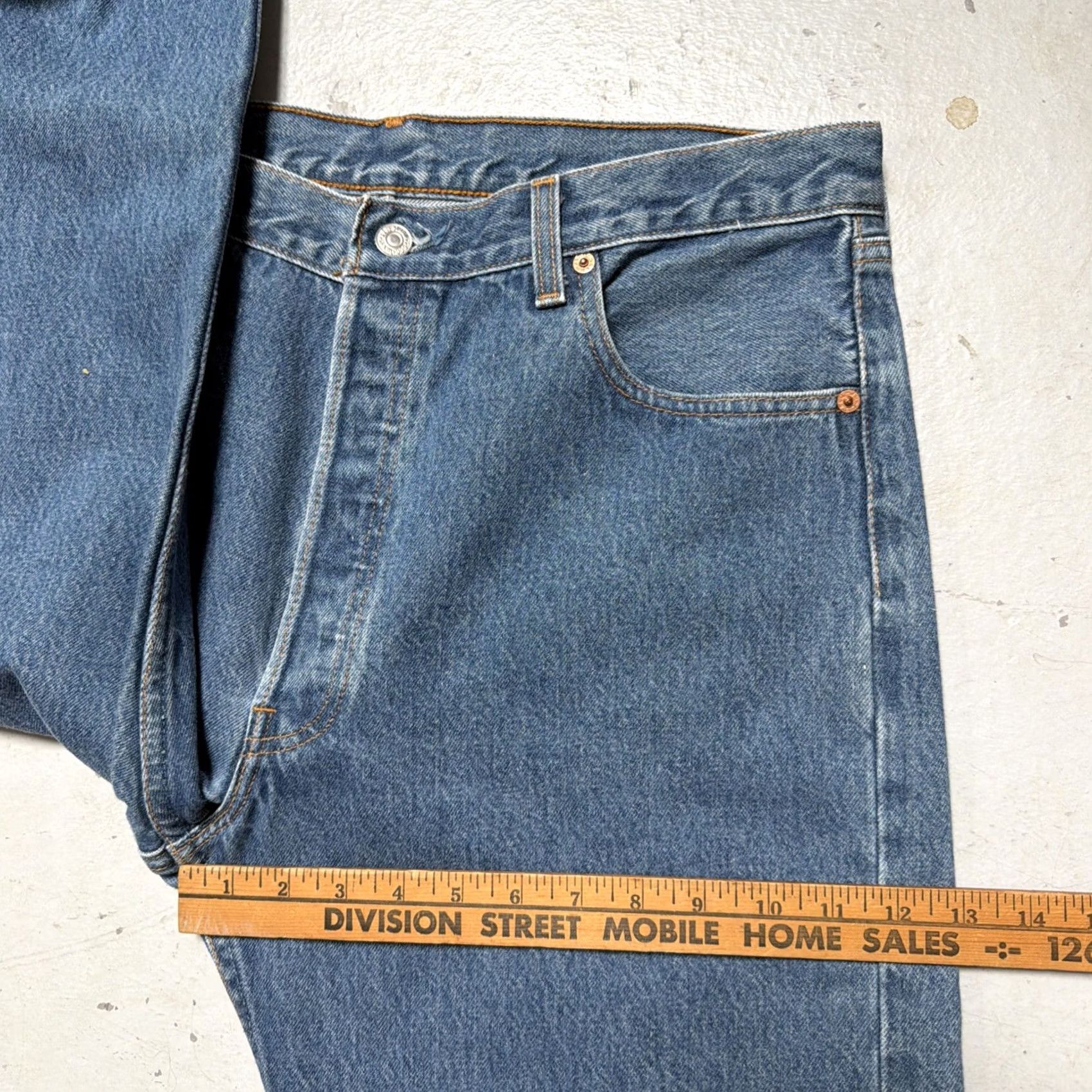 Levi's VINTAGE Levi's 501 XX Made USA Blue Denim Jeans 38x38 1990s Men Size US 38 / EU 54 - 6 Thumbnail
