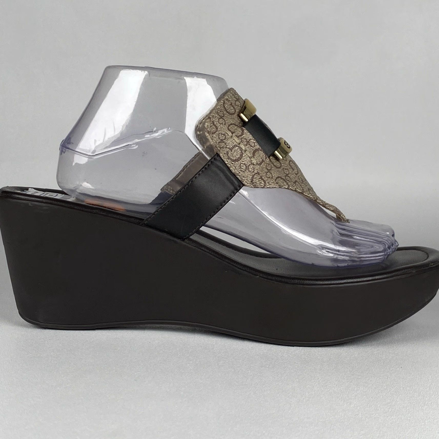 Guess VINTAGE Guess Wedge Flip Floos Brown/white/Gold Logo Size 11 Size US 11 / IT 41 - 4 Thumbnail