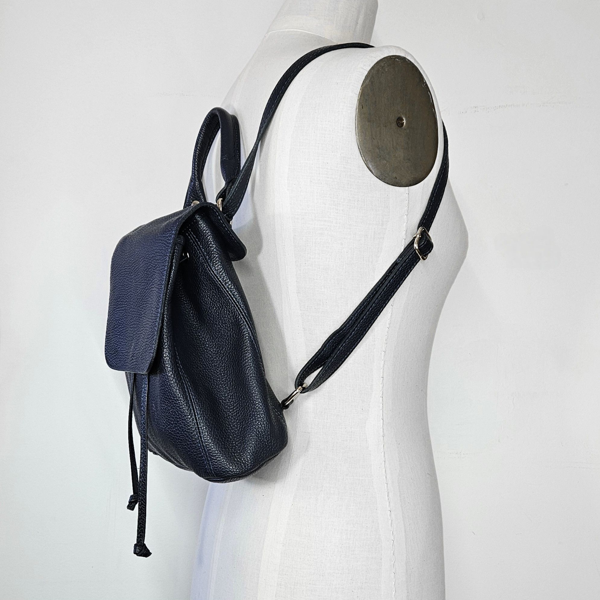 Vera Pelle Vera Pelle 9x10x4.5" Backpack Crossbody Convertible Strap Size ONE SIZE - 2 Thumbnail