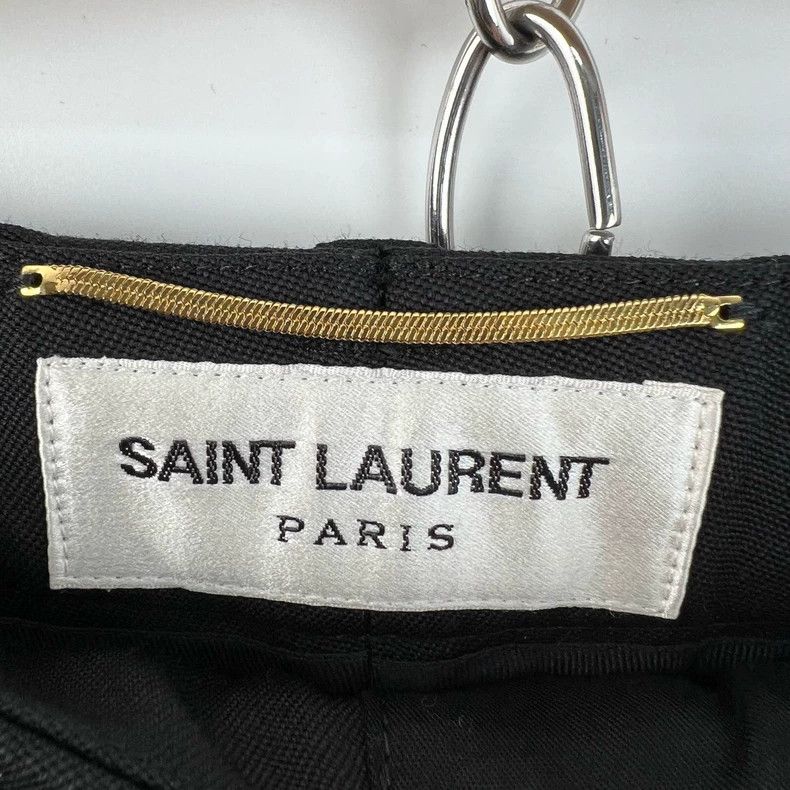 Saint Laurent Paris Saint Laurent ParisBlack cuffed suit shorts 2504-Nextarrow Size 35" - 3 Thumbnail