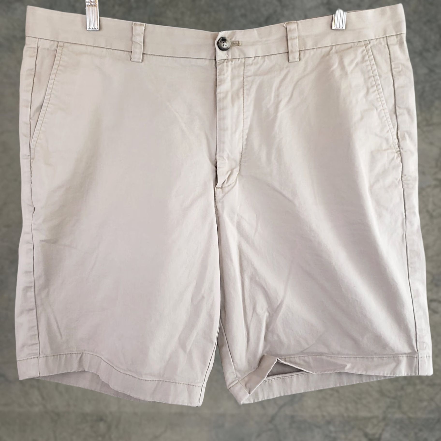 Vineyard Vines Vineyard Vines Breaker Shorts Men 38 Ivory 9 Inseam Stretch Flat Front Chino Golf Preppy Casual Dad Clothing Size US 38 / EU 54 - 1 Thumbnail