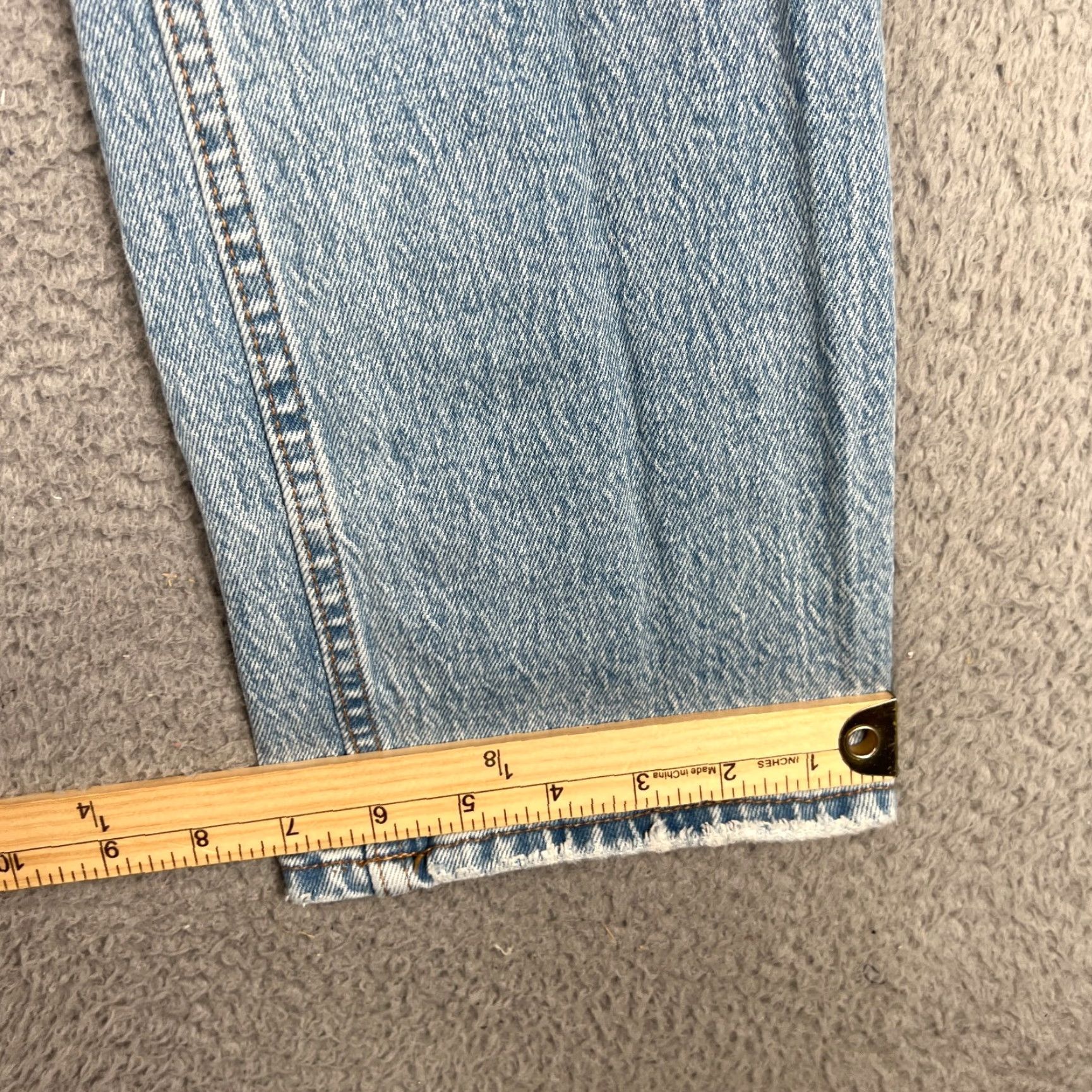 Abercrombie & Fitch Abercrombie & Fitch Ultra High Rise 90s Straight Jeans Size 00/24 Light Wash Blue 5-Pocket Womens Size 24" / US 00 / IT 34 - 2 Thumbnail