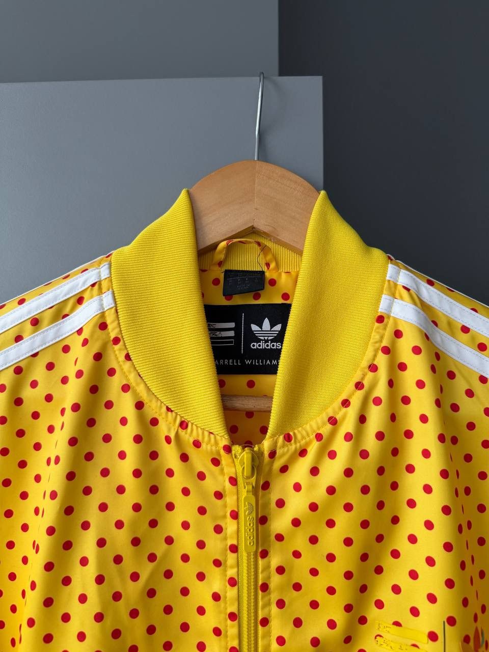 Adidas × Pharrell Pharrell Williams x Adidas Polka Dot Yellow Jacket Size US M / EU 48-50 / 2 - 2 Thumbnail