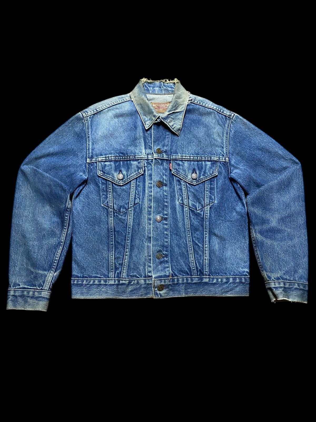 Levi's 1980s Levi's denim jacket in blue, with a distressed look Size US S / EU 44-46 / 1 - 1 Thumbnail