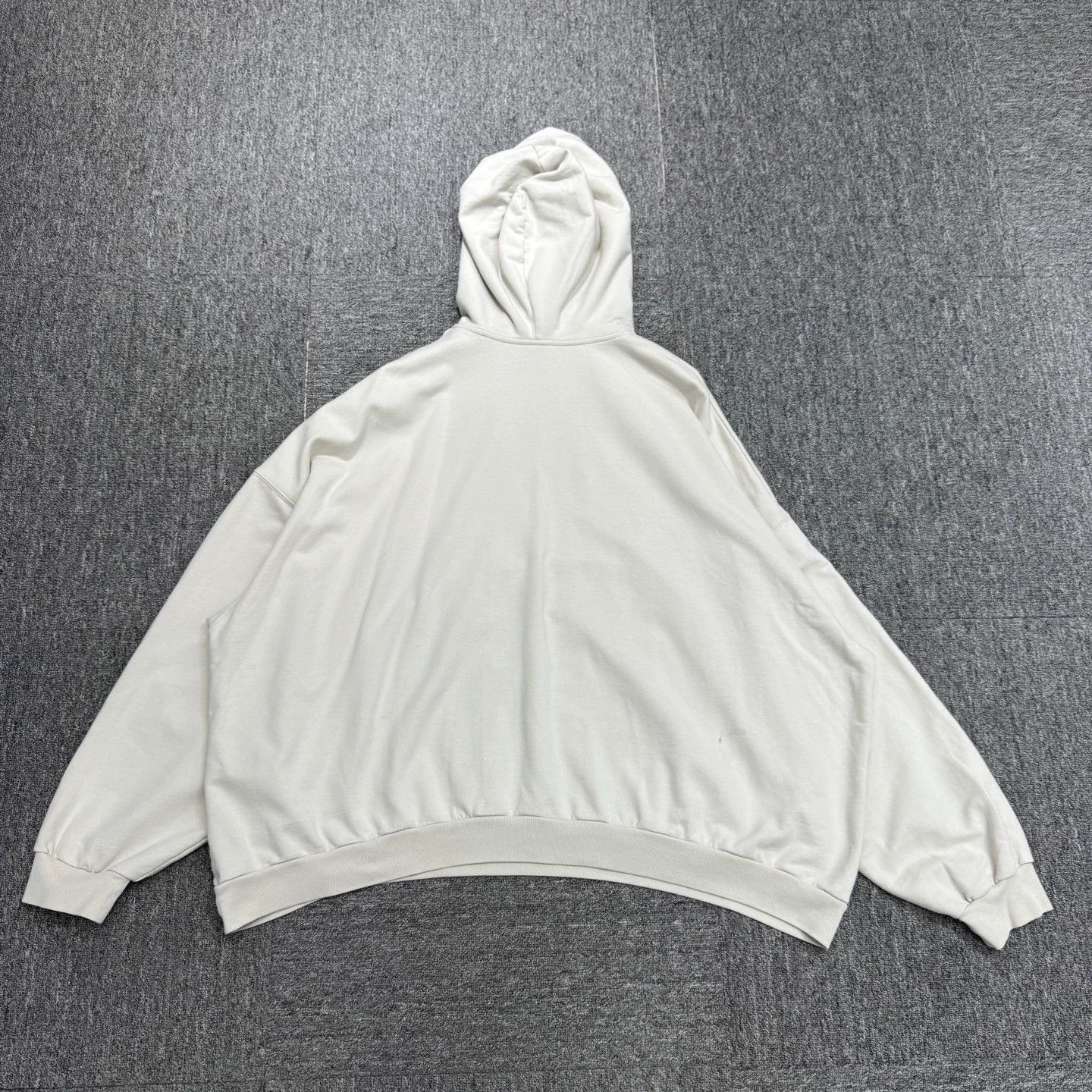 Balenciaga Balenciaga 3xl embroidered hoodie 2 98 New Size US M / EU 48-50 / 2 - 5 Thumbnail