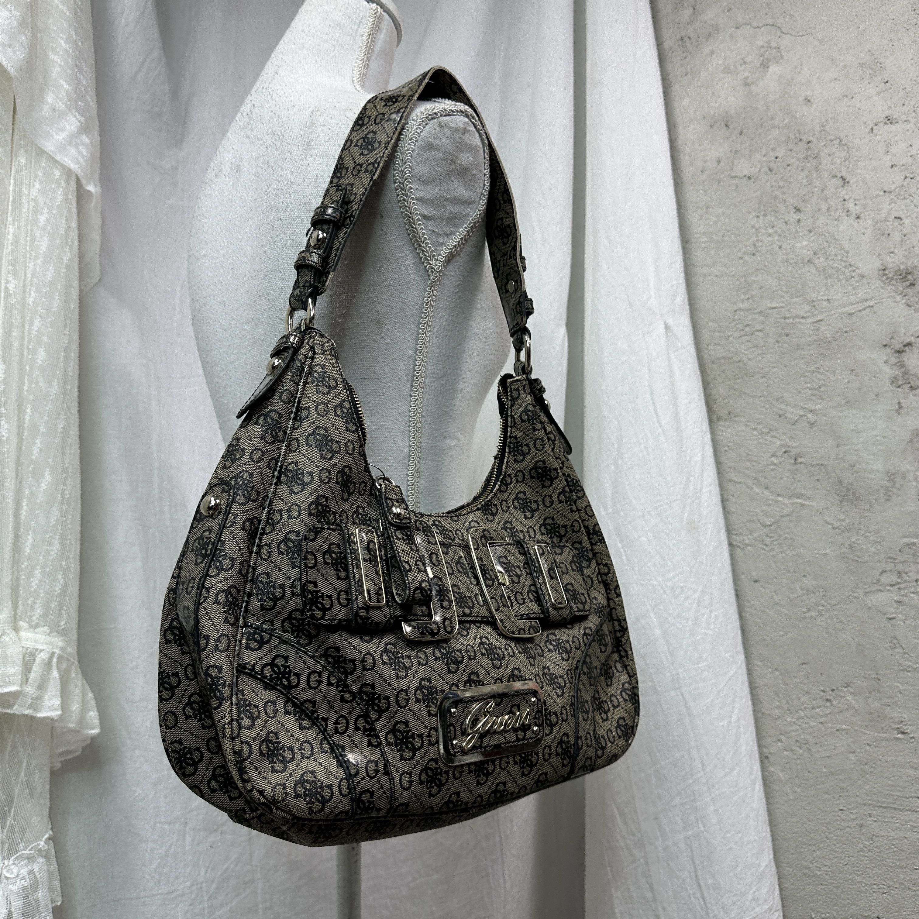 Guess Vintage Avant Garde Guess Monogram Buckled Hobo Bag Y2K Size ONE SIZE - 10 Thumbnail