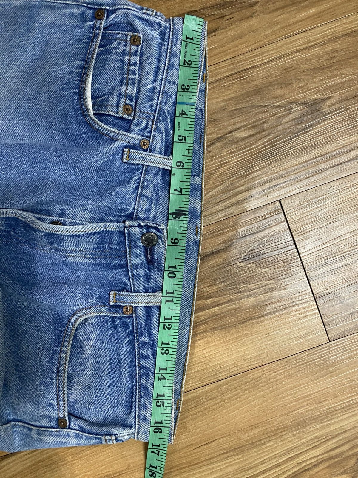 Levi's Vintage Clothing W33x31.5 Vintage levi's 501 repaired distressed made in USA Size US 33 - 11 Thumbnail