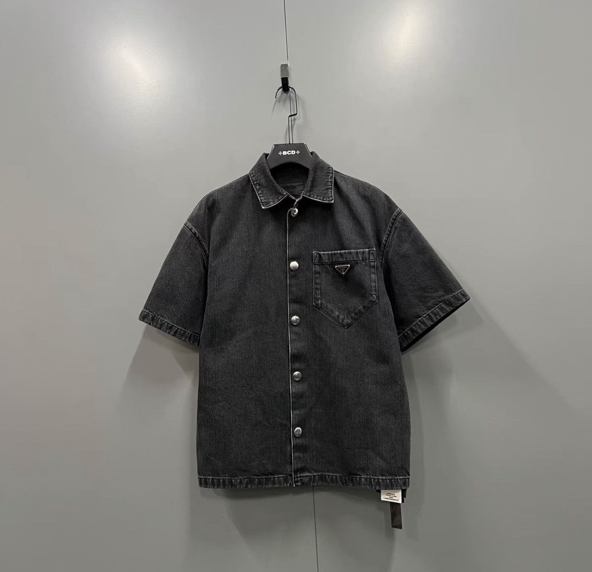 Prada Prada Black Denim Shirt with Triangle Logo J41 Size US XS / EU 42 / 0 - 1 Thumbnail