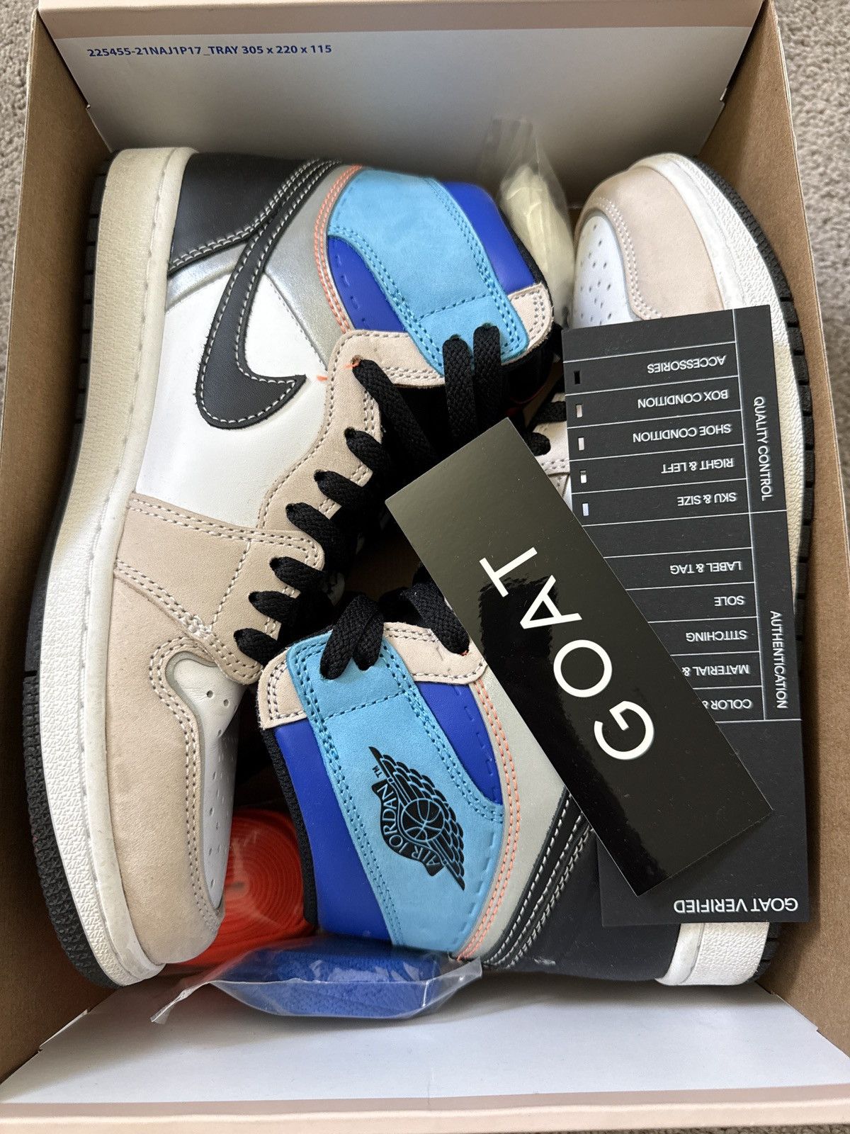 Nike Nike Air Jordan 1 Retro High OG Prototype Size US 8.5 / EU 41-42 - 1 Thumbnail