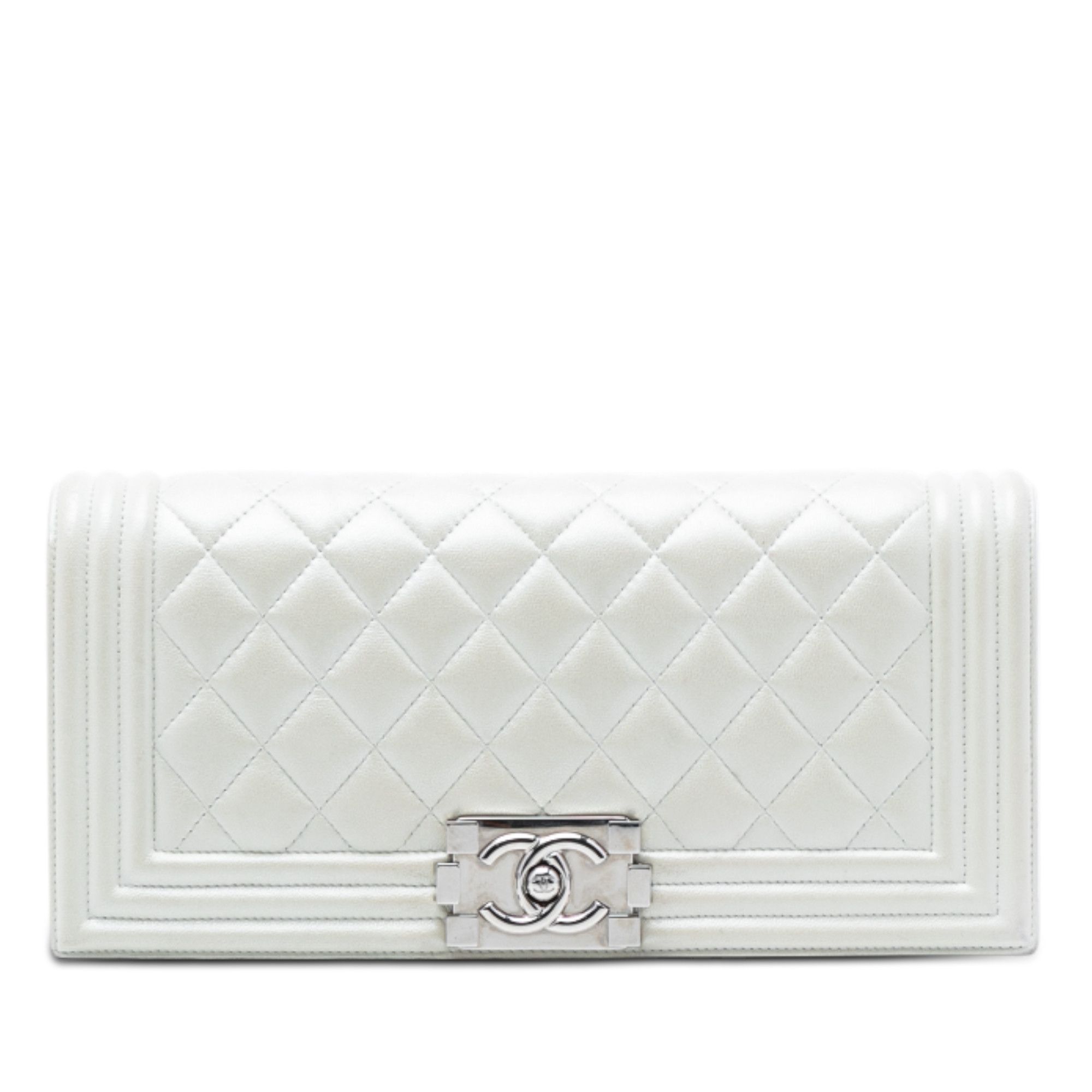 Chanel Chanel Quilted Lambskin Boy Flap Clutch Size ONE SIZE - 1 Thumbnail