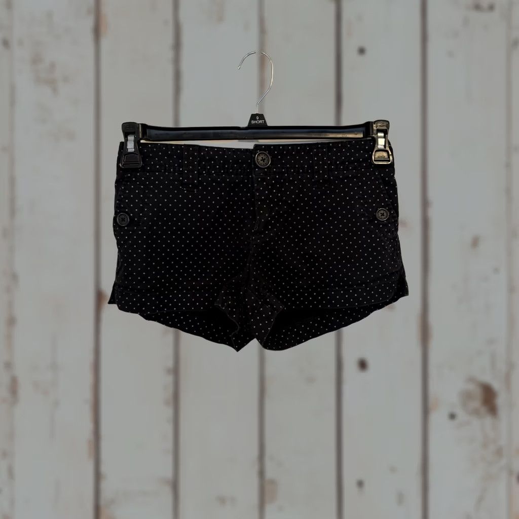 Guess VINTAGE Guess Jeans Women’s Shorts Polka Dot Low Rise 24 Black White Y2K 2000s Womens Size 42" / US 20 - 1 Thumbnail