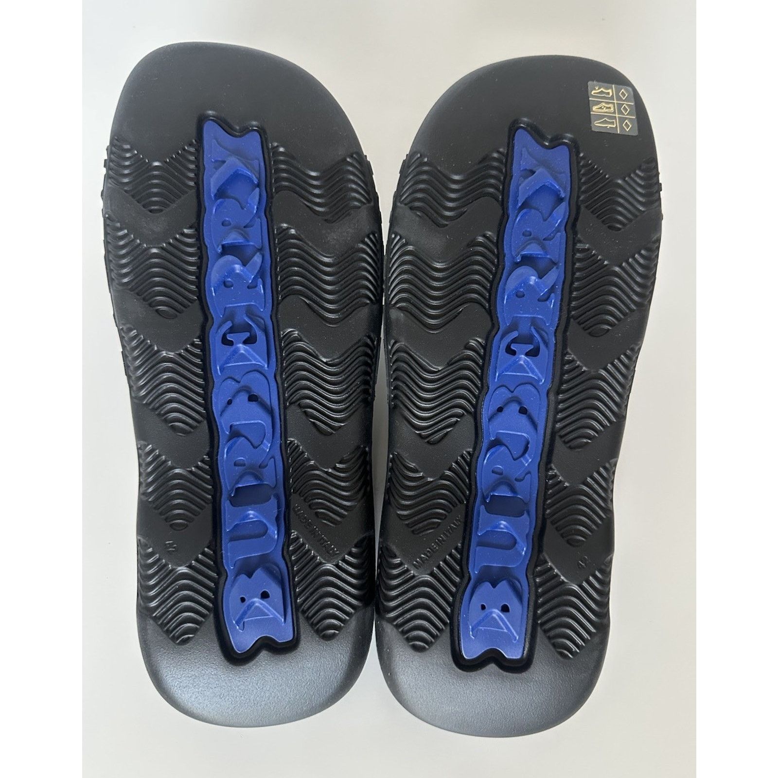 Burberry Burberry Dive Black Rubber Sandals 11 US (44 Euro) 8104718 Size US 11 / EU 44 - 11 Thumbnail