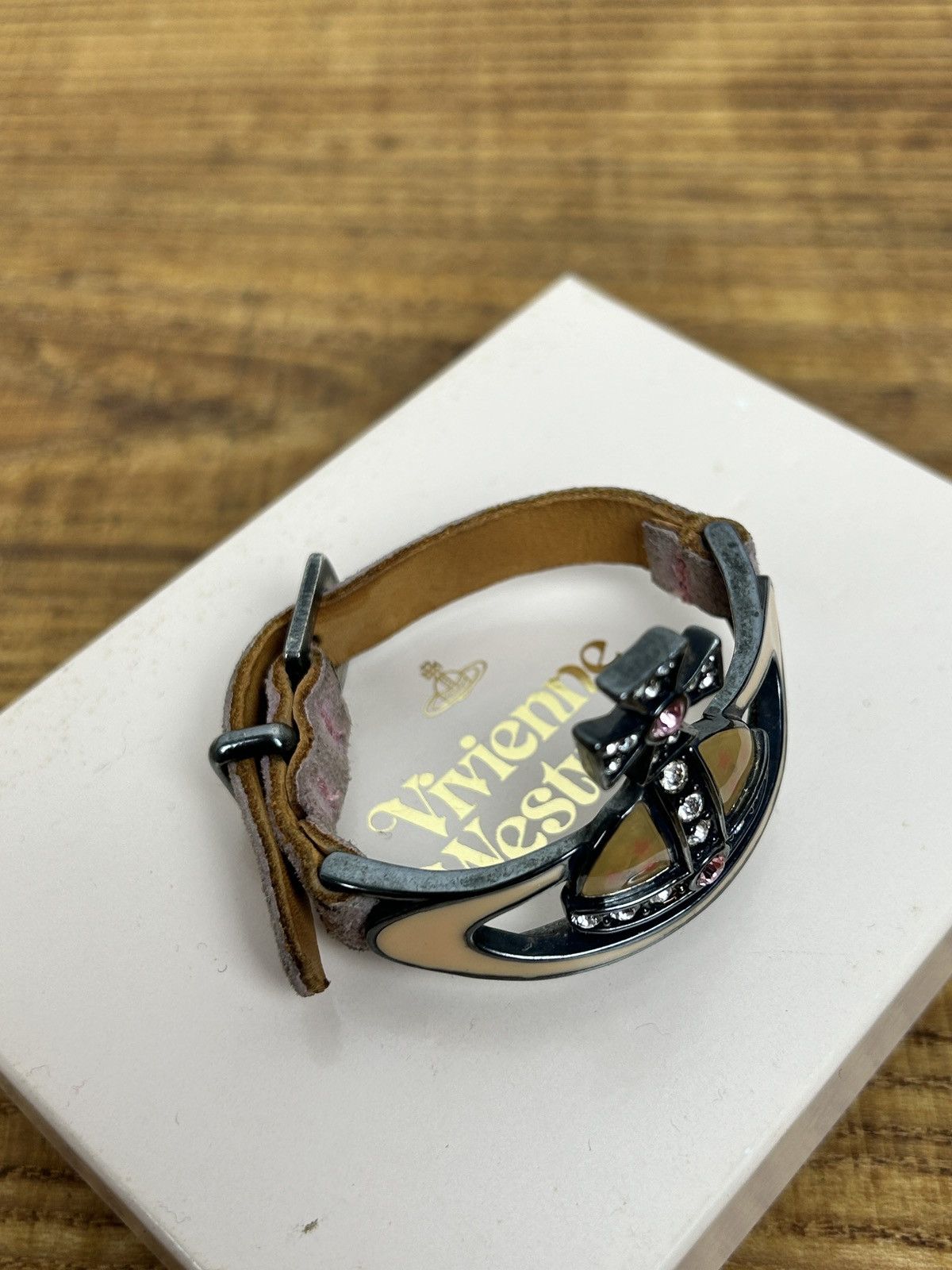Vivienne Westwood 90s Vivienne Westwood 1996 Rosa Strass Orb Leather Bracelet Size ONE SIZE - 4 Thumbnail