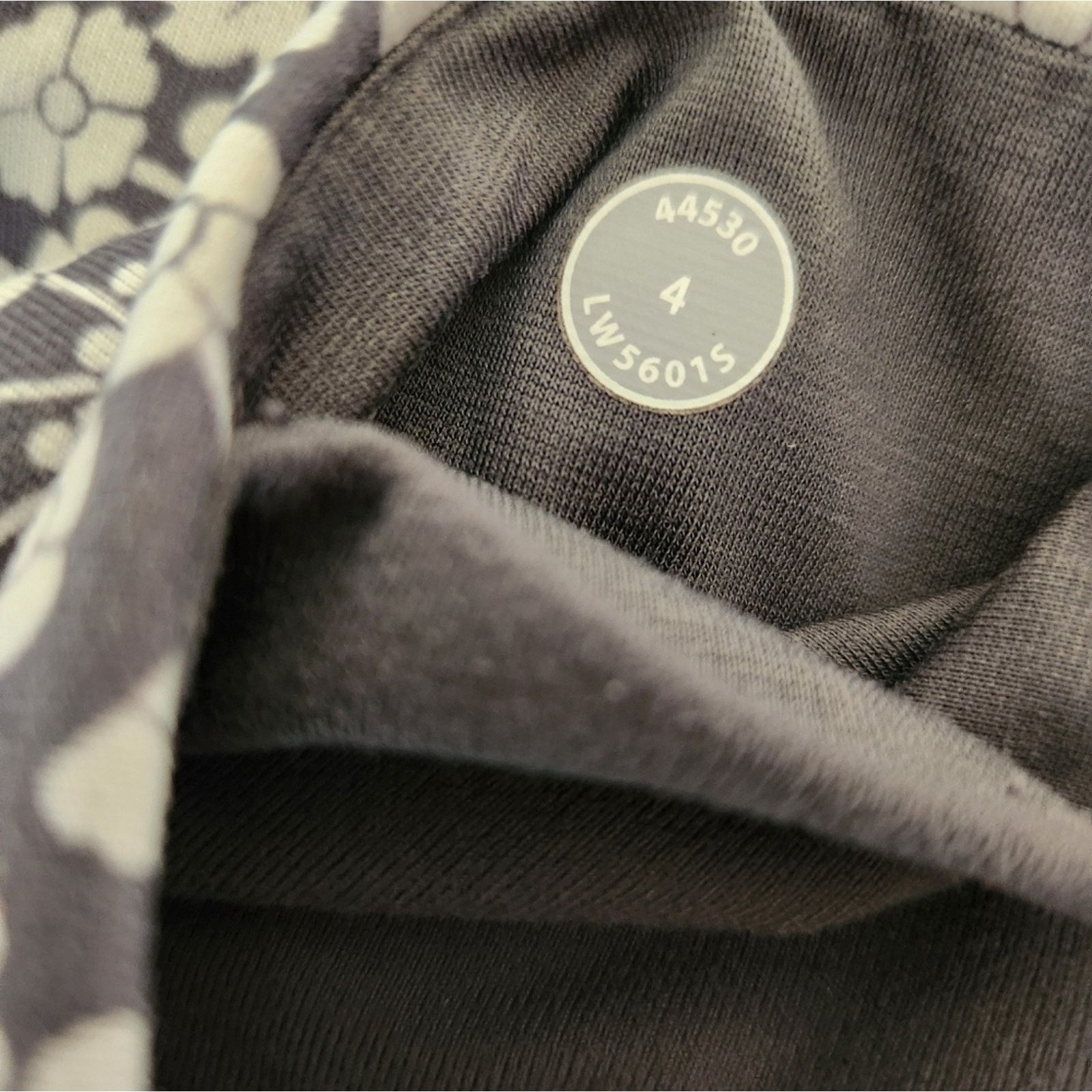 Lululemon Lululemon Wunder Under Long Twiggy Printed 4 Tall Inseam Size 27" / US 4 / IT 40 - 9 Thumbnail