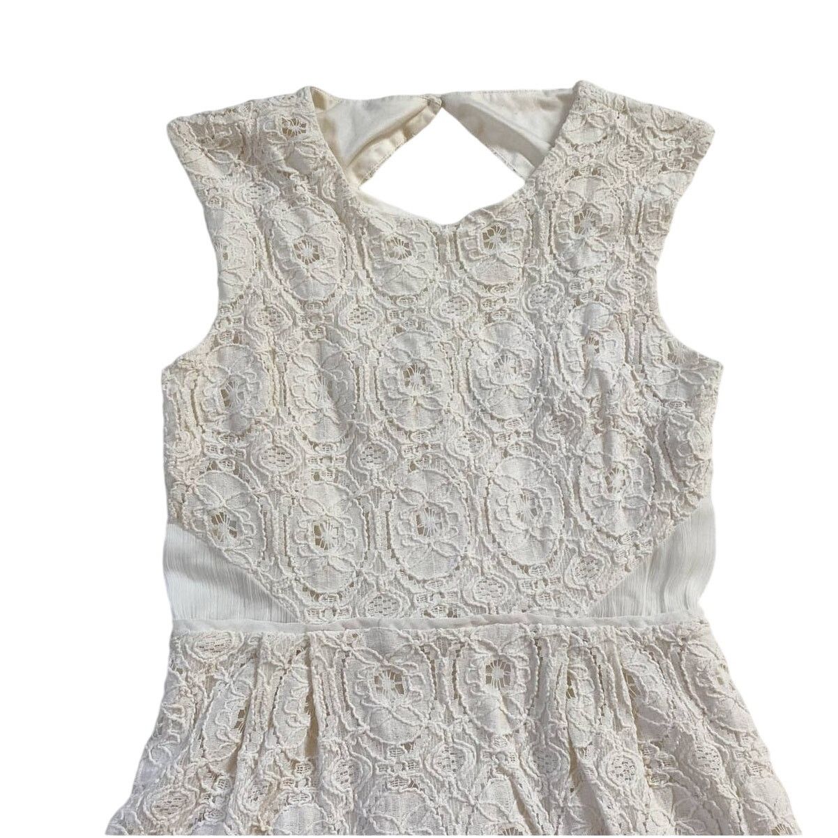 Urban Outfitters Urban Outfitters Kimchi Blue Camilla Medallion Lace Dress 4 Size S / US 4 / IT 40 - 4 Thumbnail