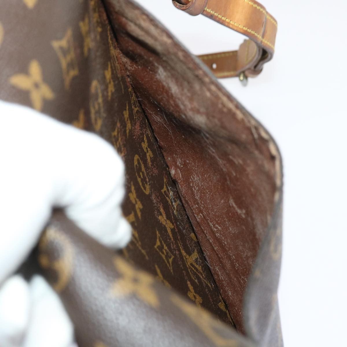 Louis Vuitton LOUIS VUITTON Monogram Saint Cloud GM Shoulder Bag M51242 Size ONE SIZE - 8 Thumbnail