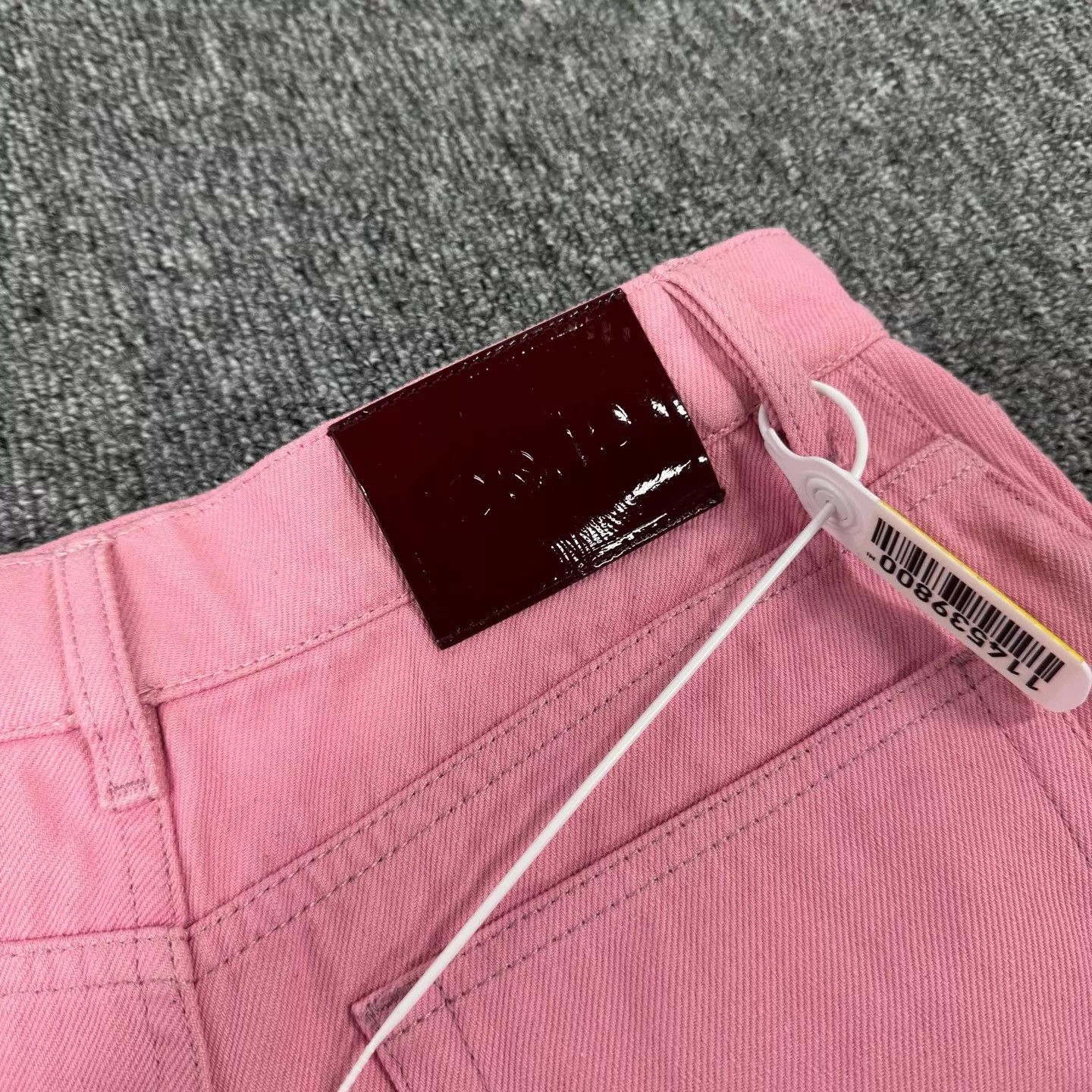 Gucci Gucci New Pink Crystal Flower Trim Denim Shorts 25 Size 25" / US 0 / IT 36 - 5 Thumbnail