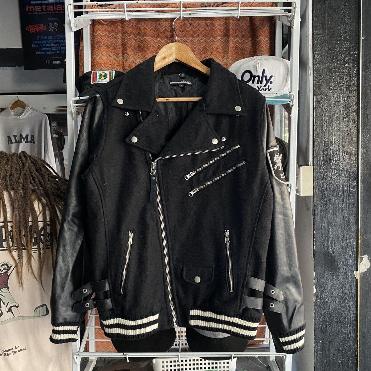 In The Attic n The Attic Leather Sleeve Biker Jacket Moto Varsity Hybrid Size US M / EU 48-50 / 2 - 1 Thumbnail