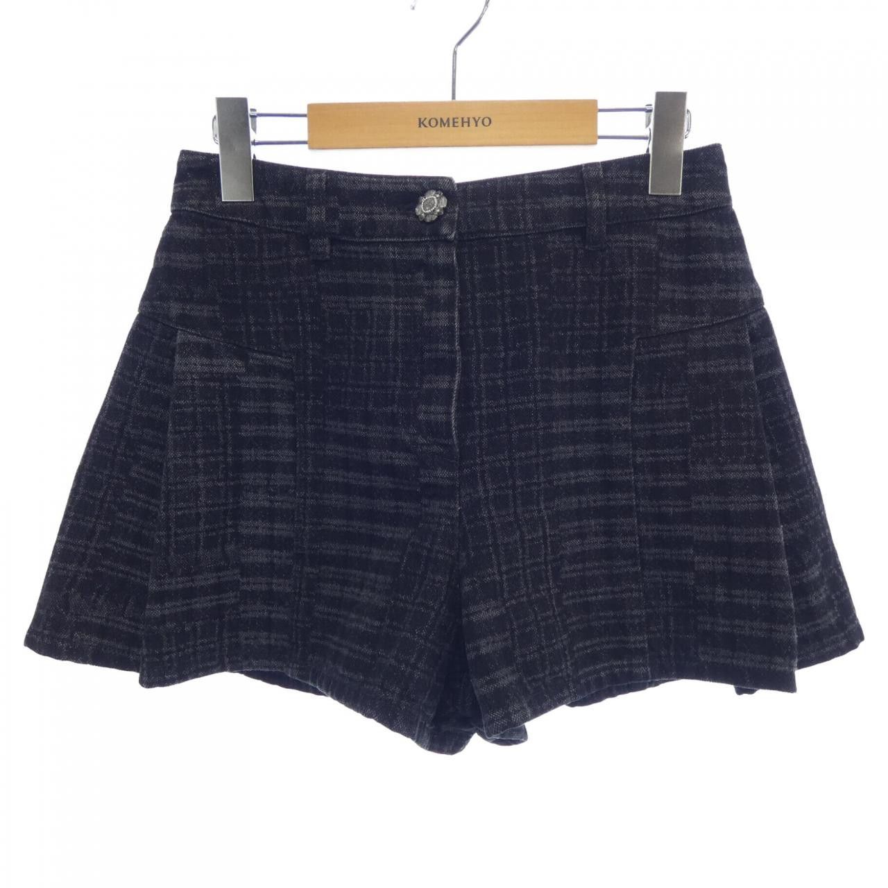 Chanel Chanel Chanel Shorts Textile Shorts P77604V69616 DUTY FREE for USA Size ONE SIZE - 1 Thumbnail