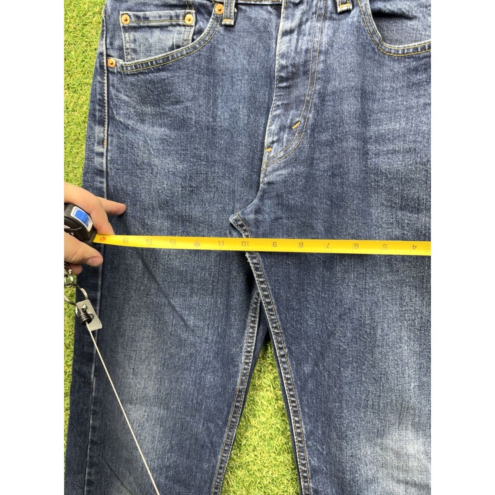 Levi's Levi's 505 Jeans Mens 31x36 Blue Regular Fit Straight Denim Zip Fly Button Closure 2010s Size US 31 - 3 Thumbnail