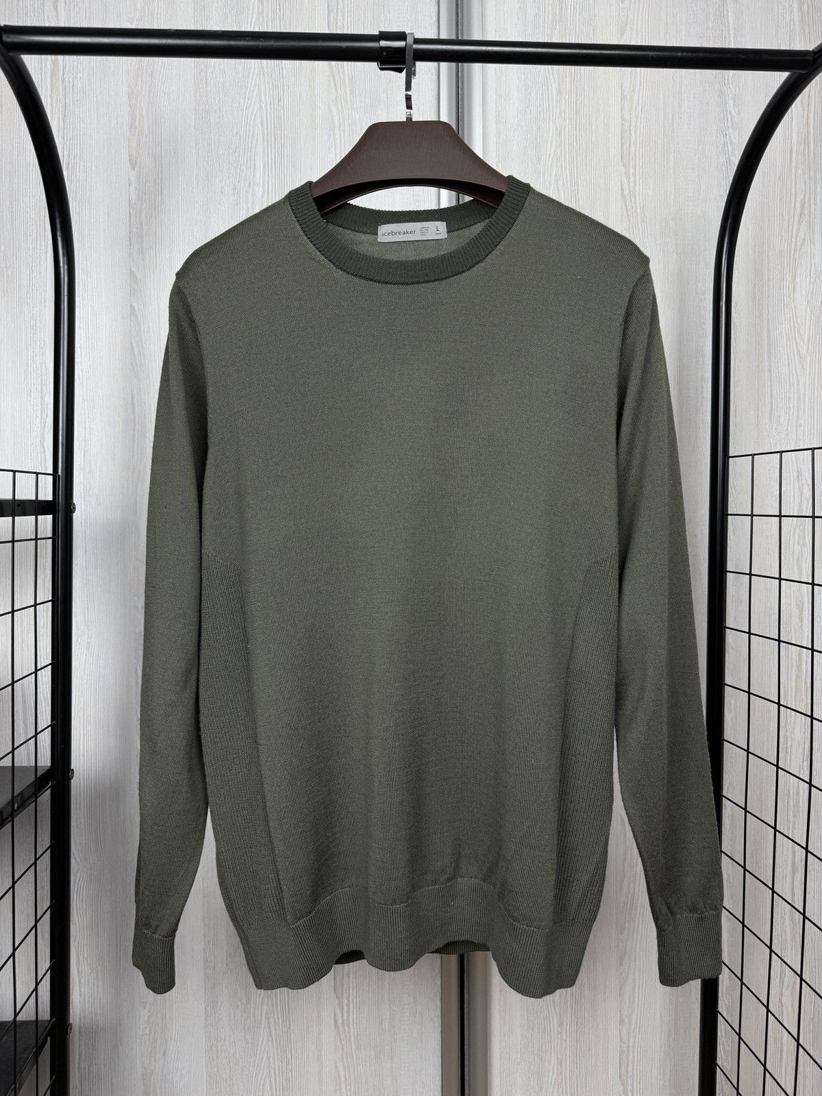 Icebreaker Icebreaker pure merino khaki green light sweater sz L Size US L / EU 52-54 / 3 - 2 Thumbnail