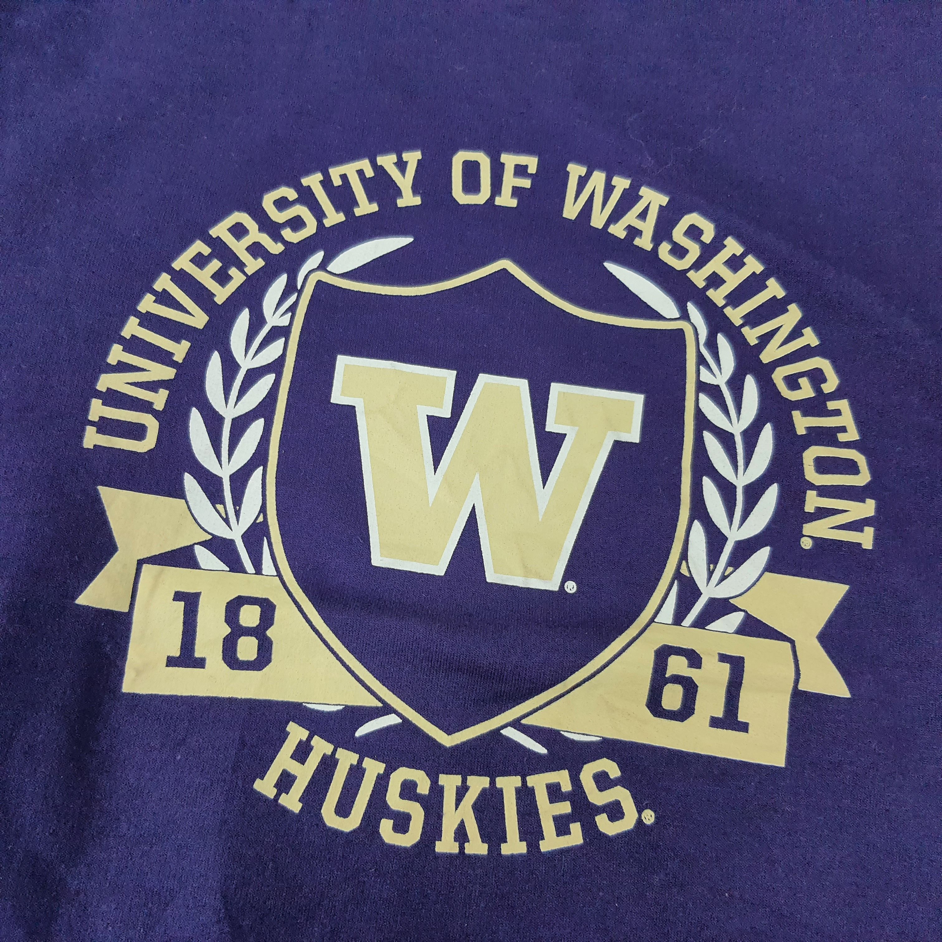 Champion Vintage Champion University of Washington Huskies C262N24 Size US M / EU 48-50 / 2 - 2 Thumbnail