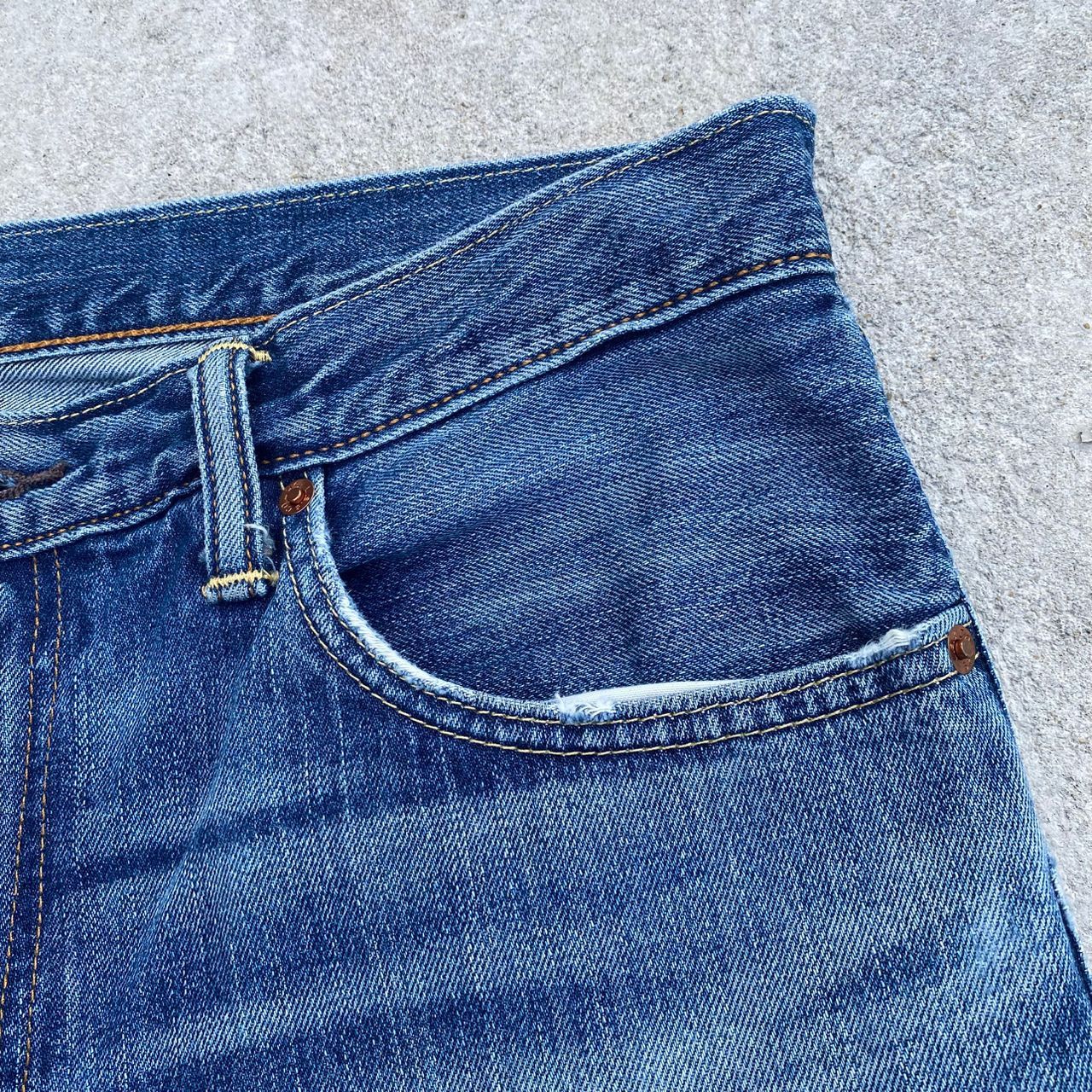 Levi's Vintage Levis 502 Distressed Denim Kurt Cobain Style Size US 33 - 9 Thumbnail
